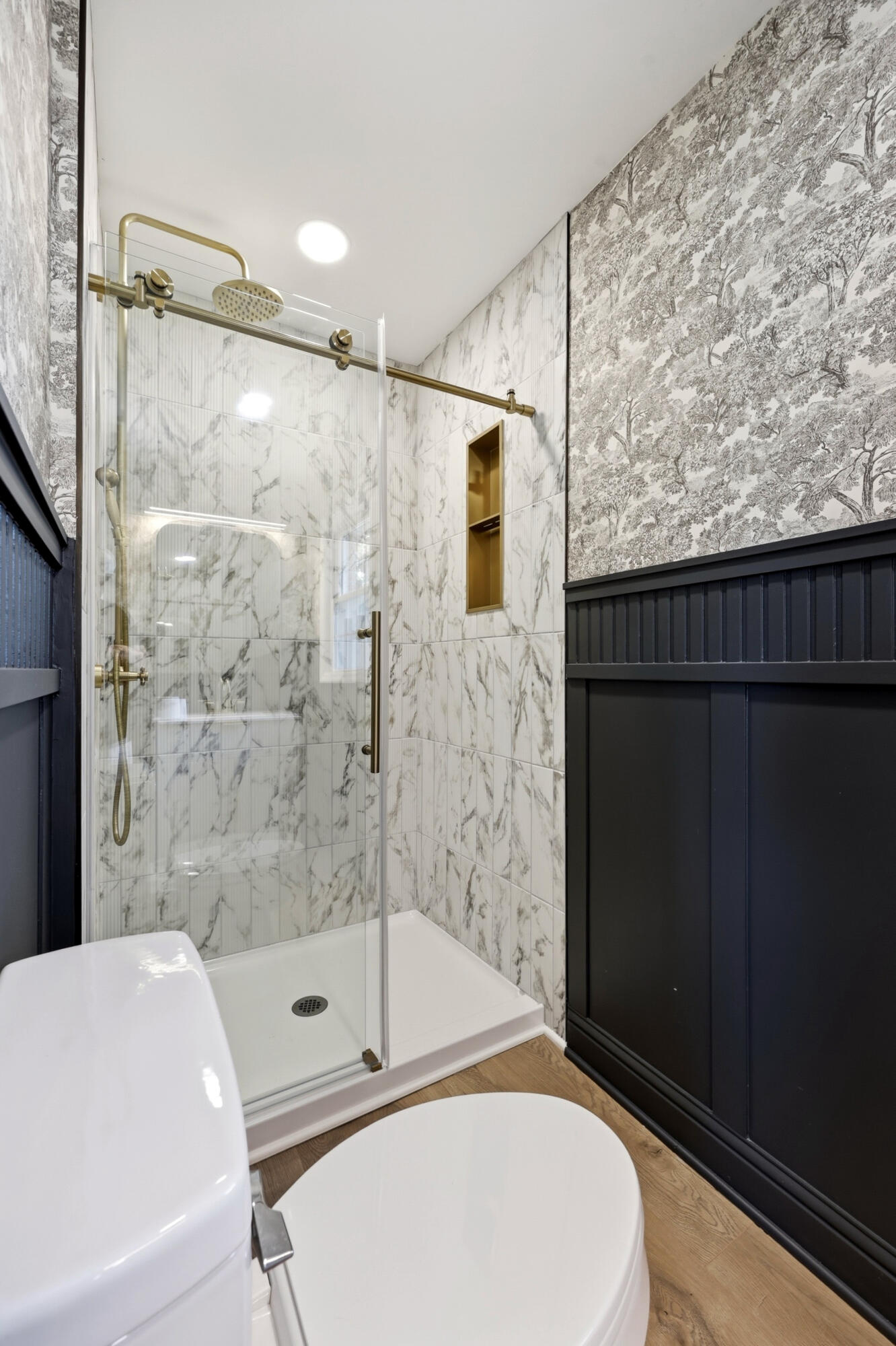 910 Crosshill Drive Property Photo 14