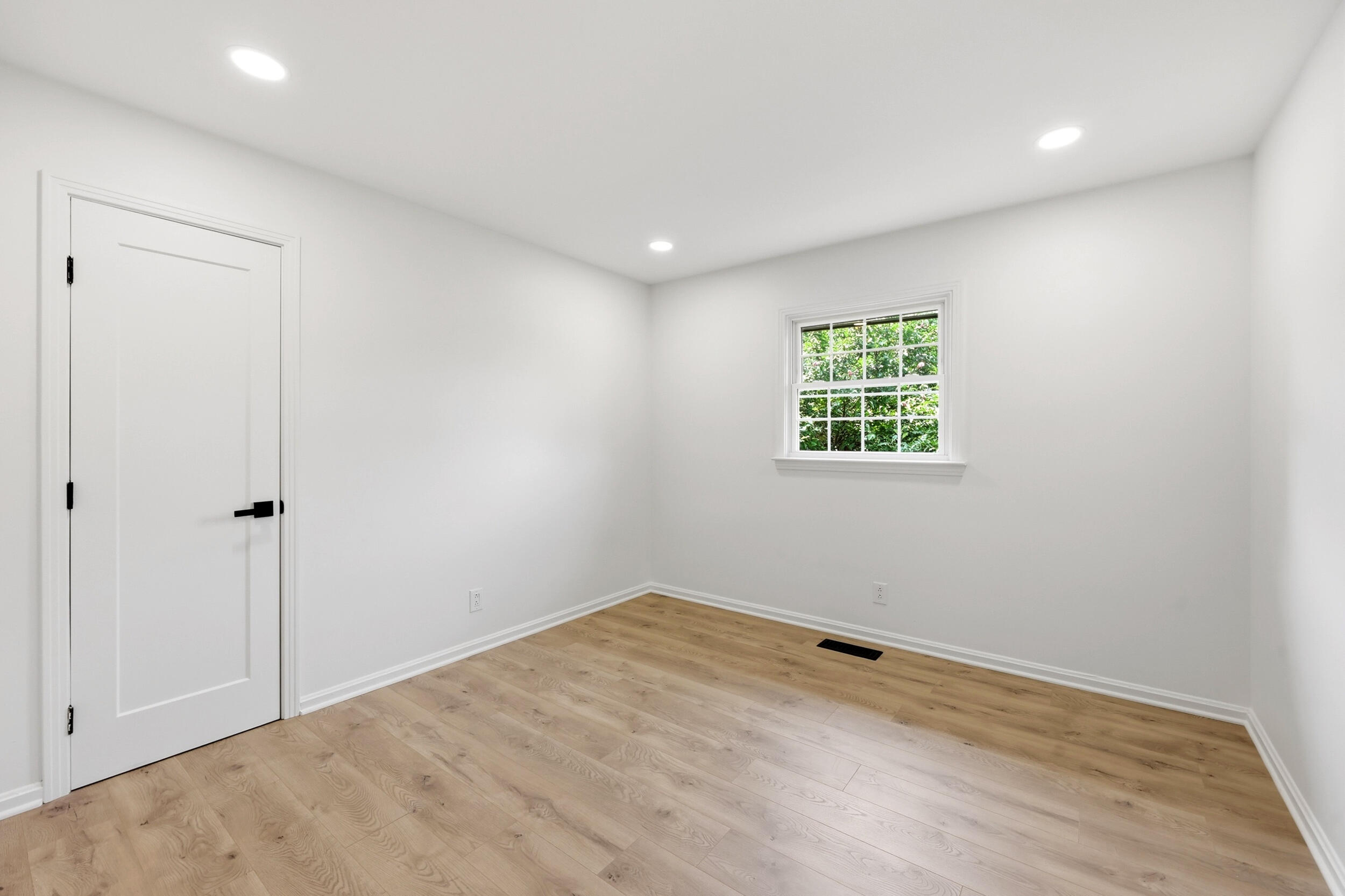 910 Crosshill Drive Property Photo 19
