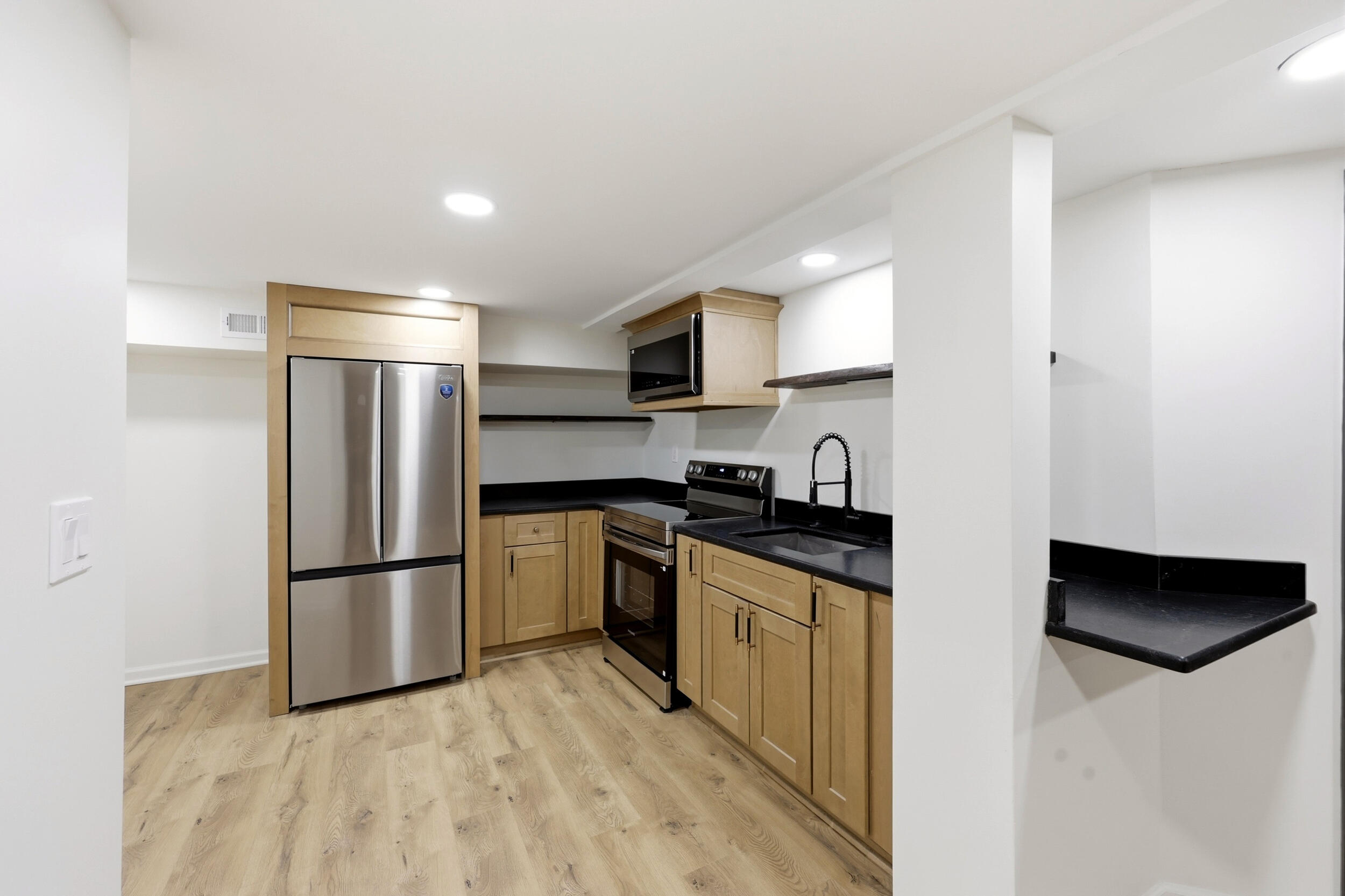 910 Crosshill Drive Property Photo 23