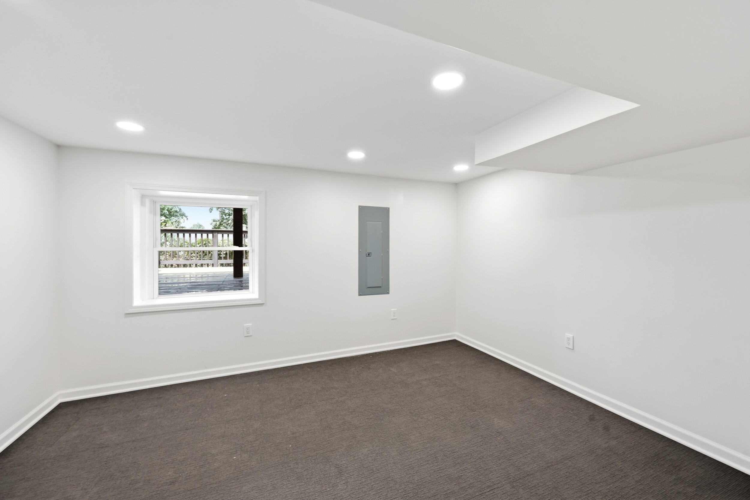 910 Crosshill Drive Property Photo 26