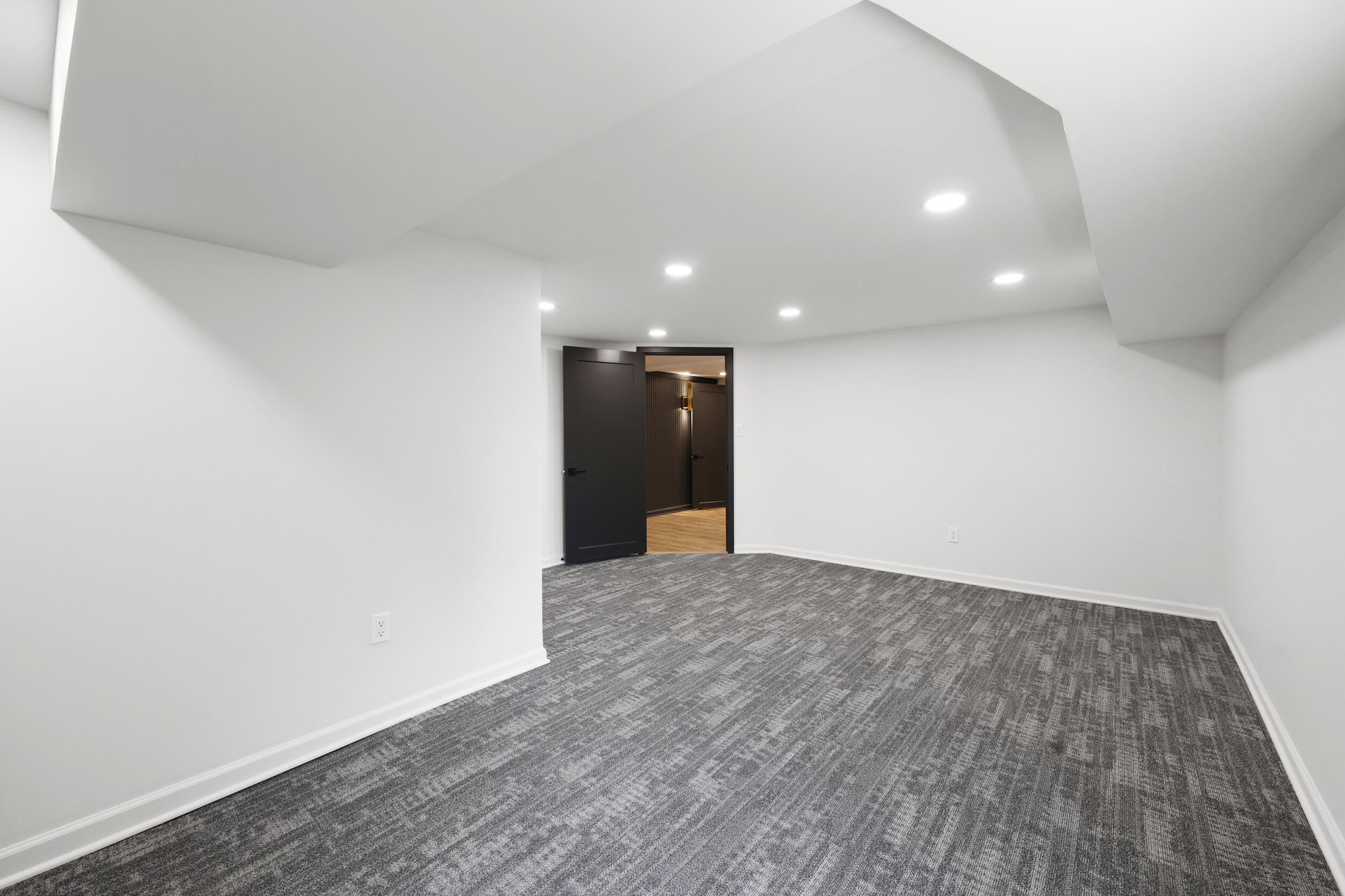 910 Crosshill Drive Property Photo 29