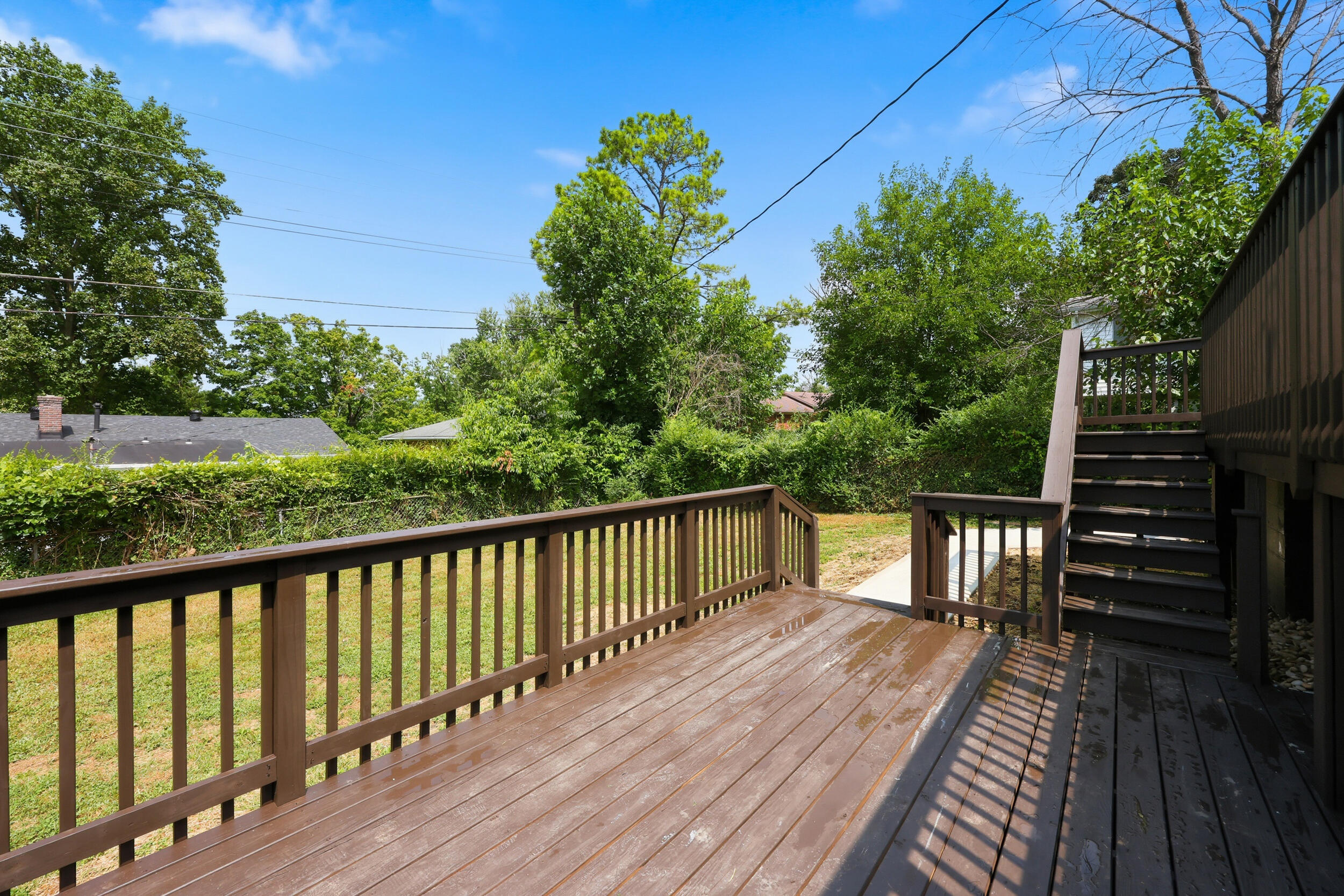 910 Crosshill Drive Property Photo 32