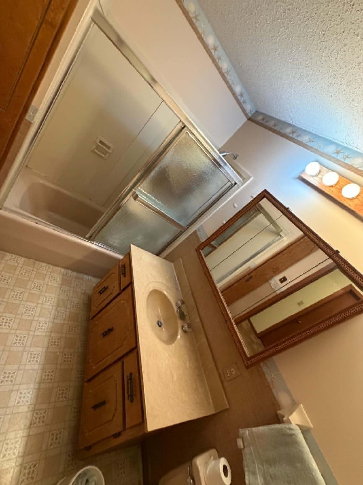 26019632 Property Photo 43