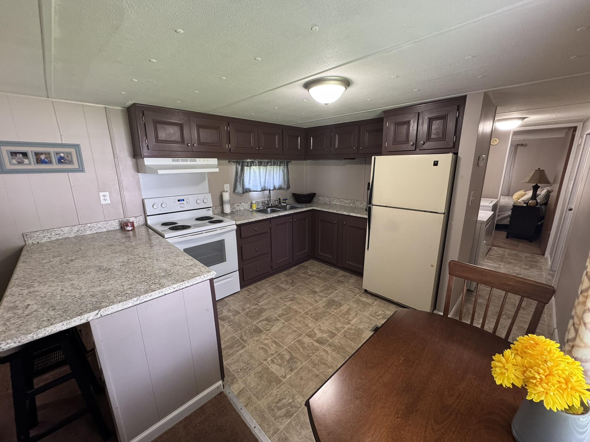 474 Wall Street Property Photo 15