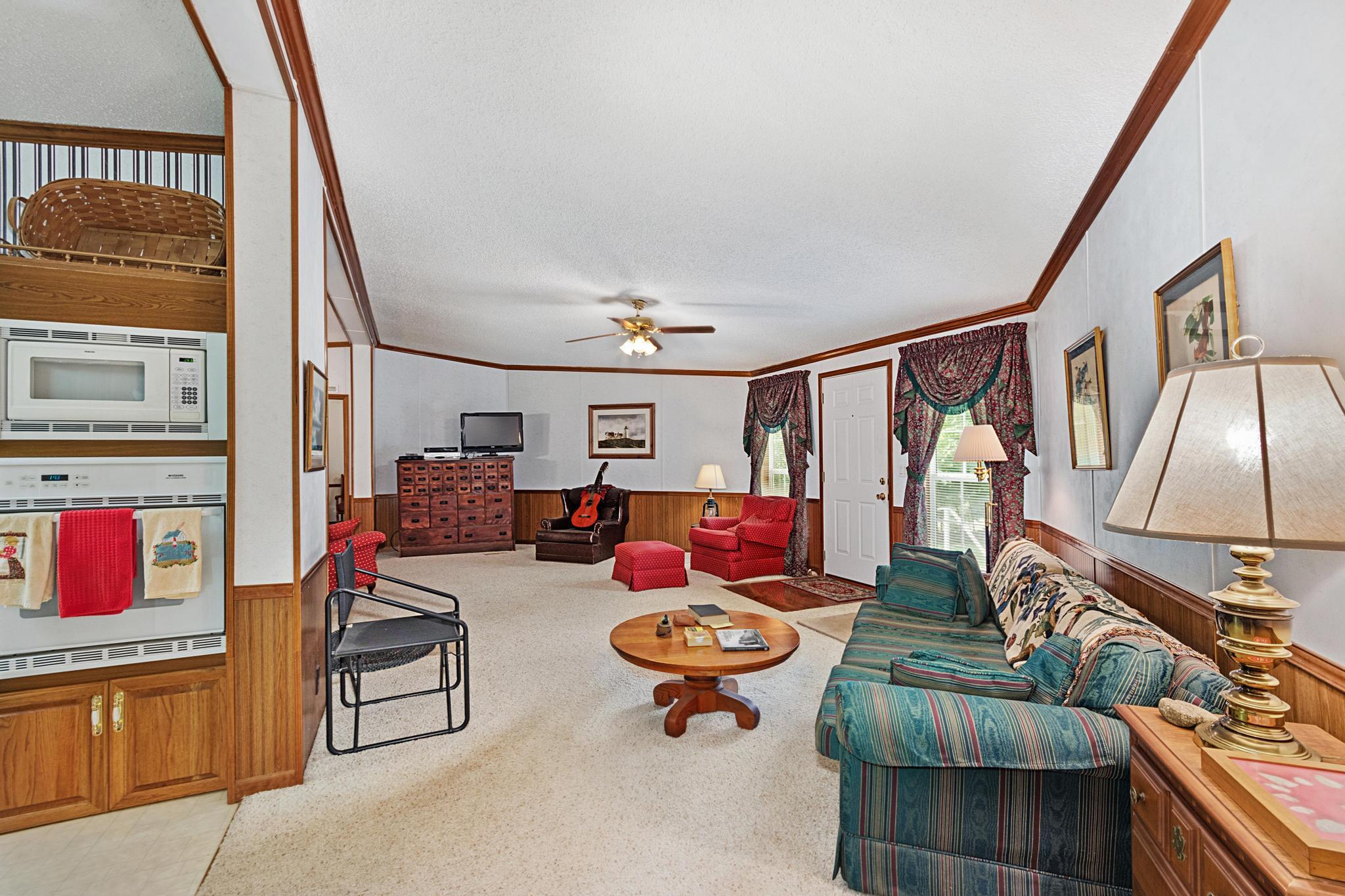 75 Walnut Drive Property Photo 8