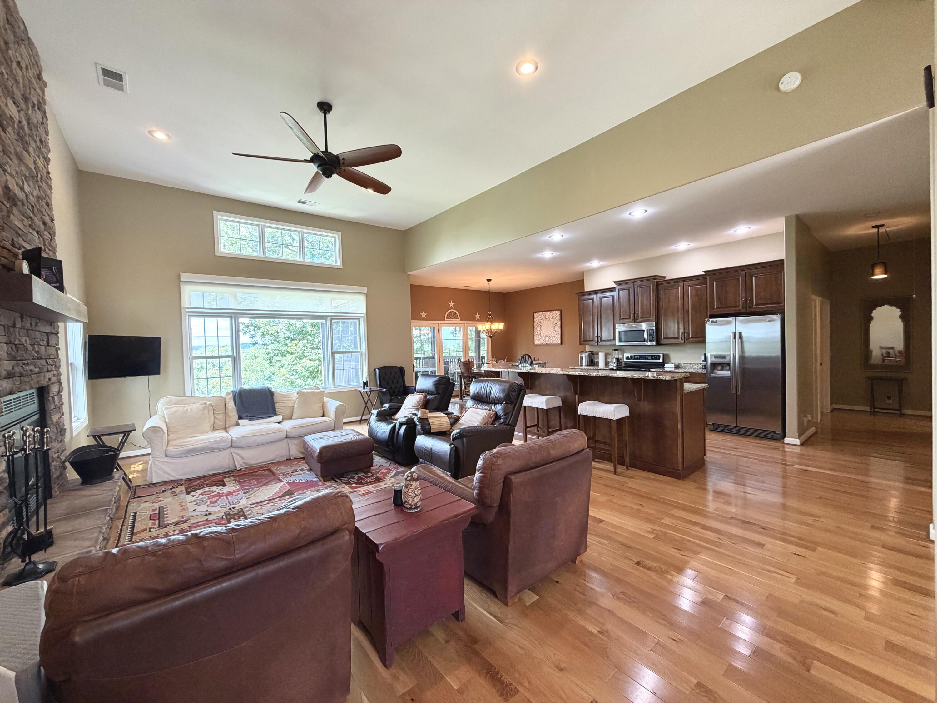 378 Harbor Drive Property Photo 18