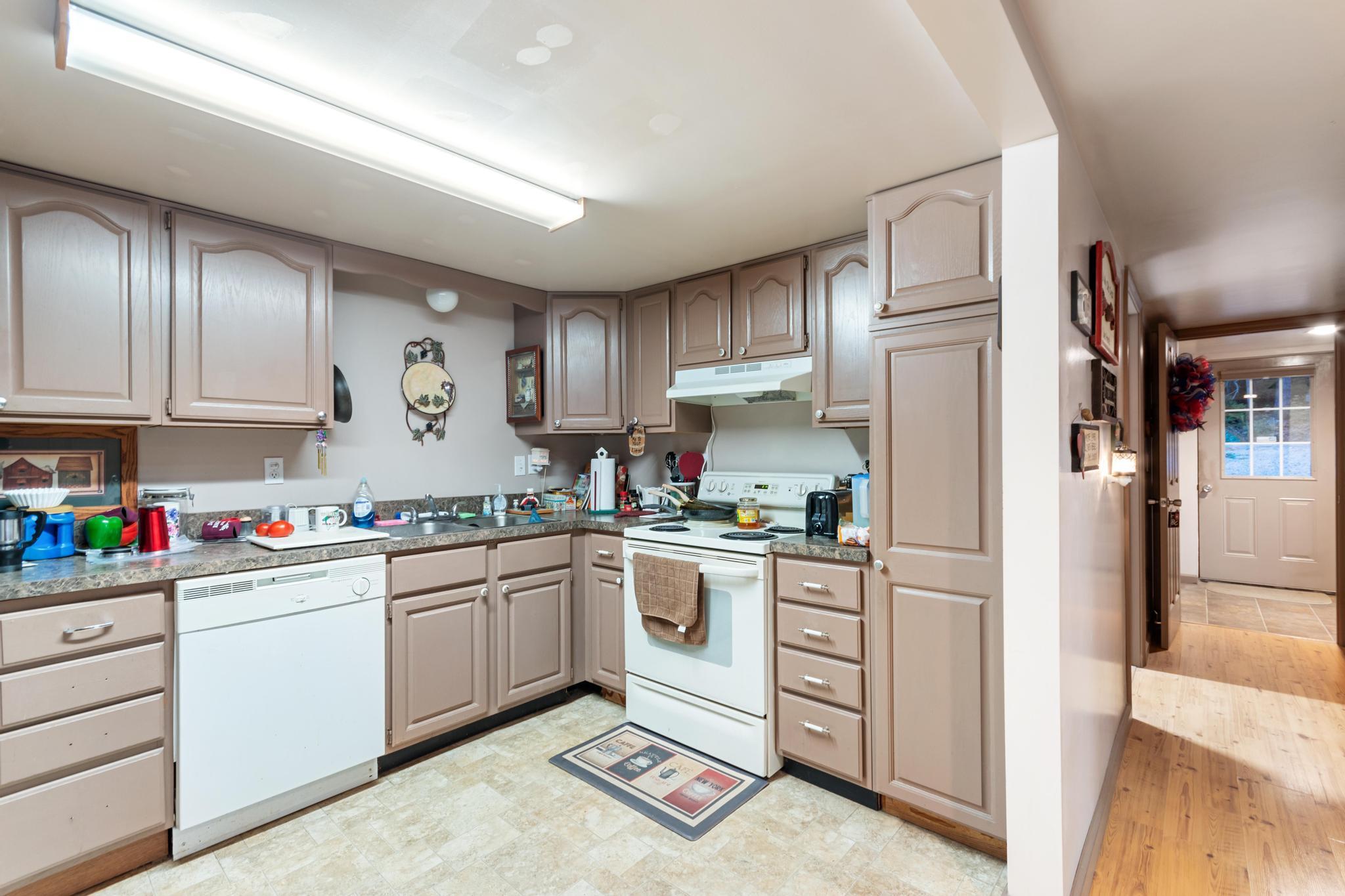 698 Walnut Drive Property Photo 12