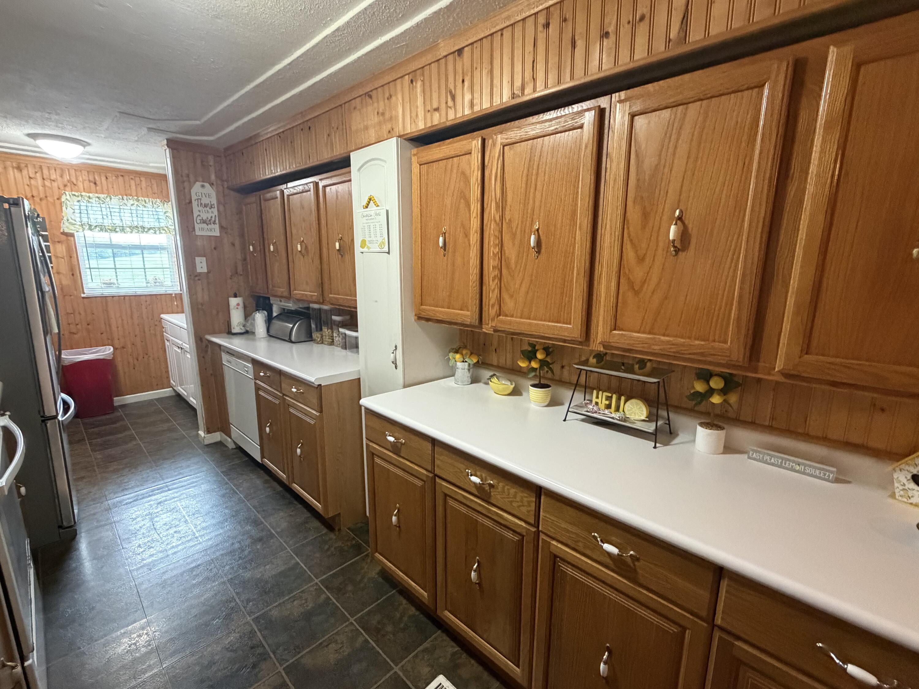 354 Campbell Road Property Photo 7