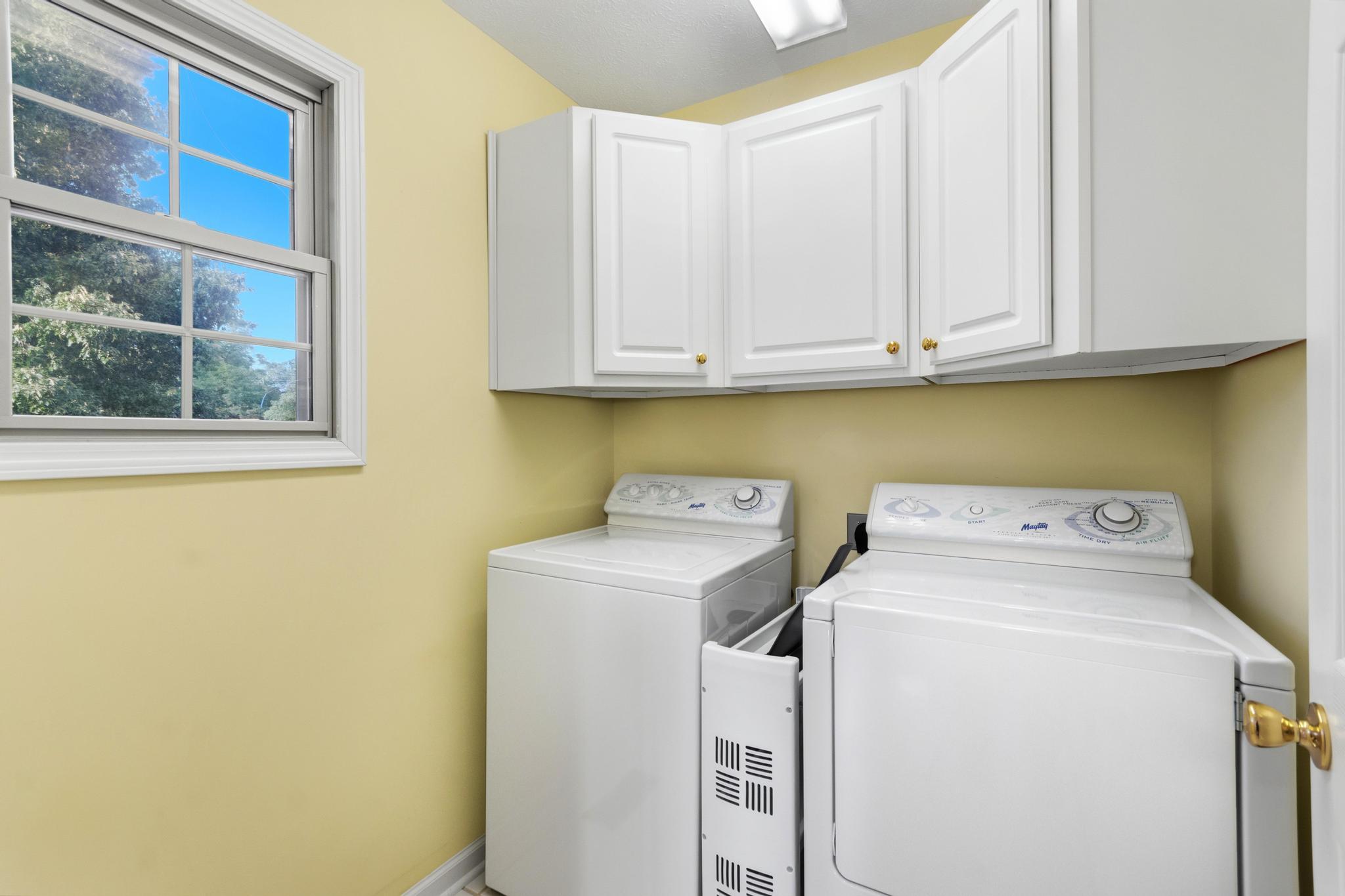 1121 Cunningham Lane Property Photo 24