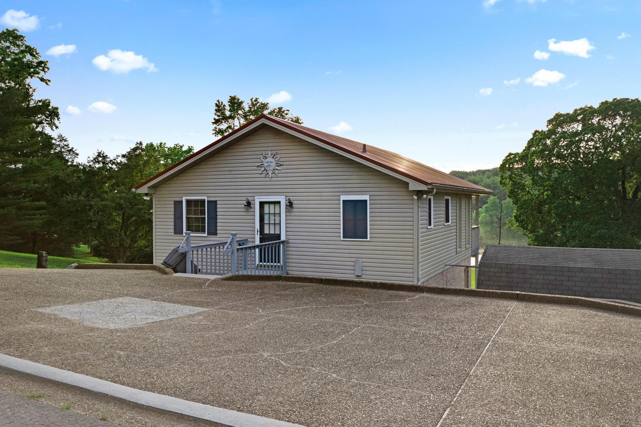1121 Cunningham Lane Property Photo 35