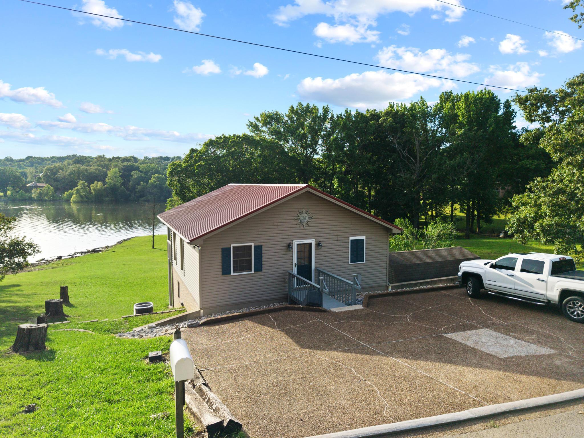 1121 Cunningham Lane Property Photo 54