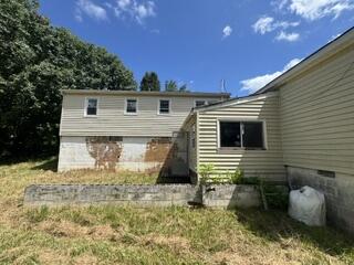 209 S Hill Street Property Photo 4