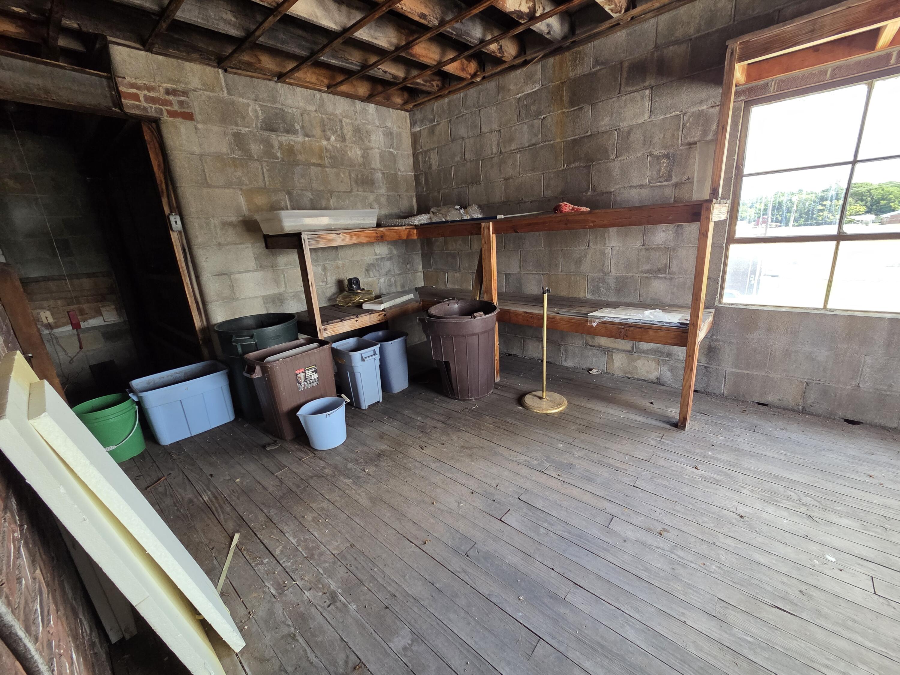 204 S Main Street Property Photo 12
