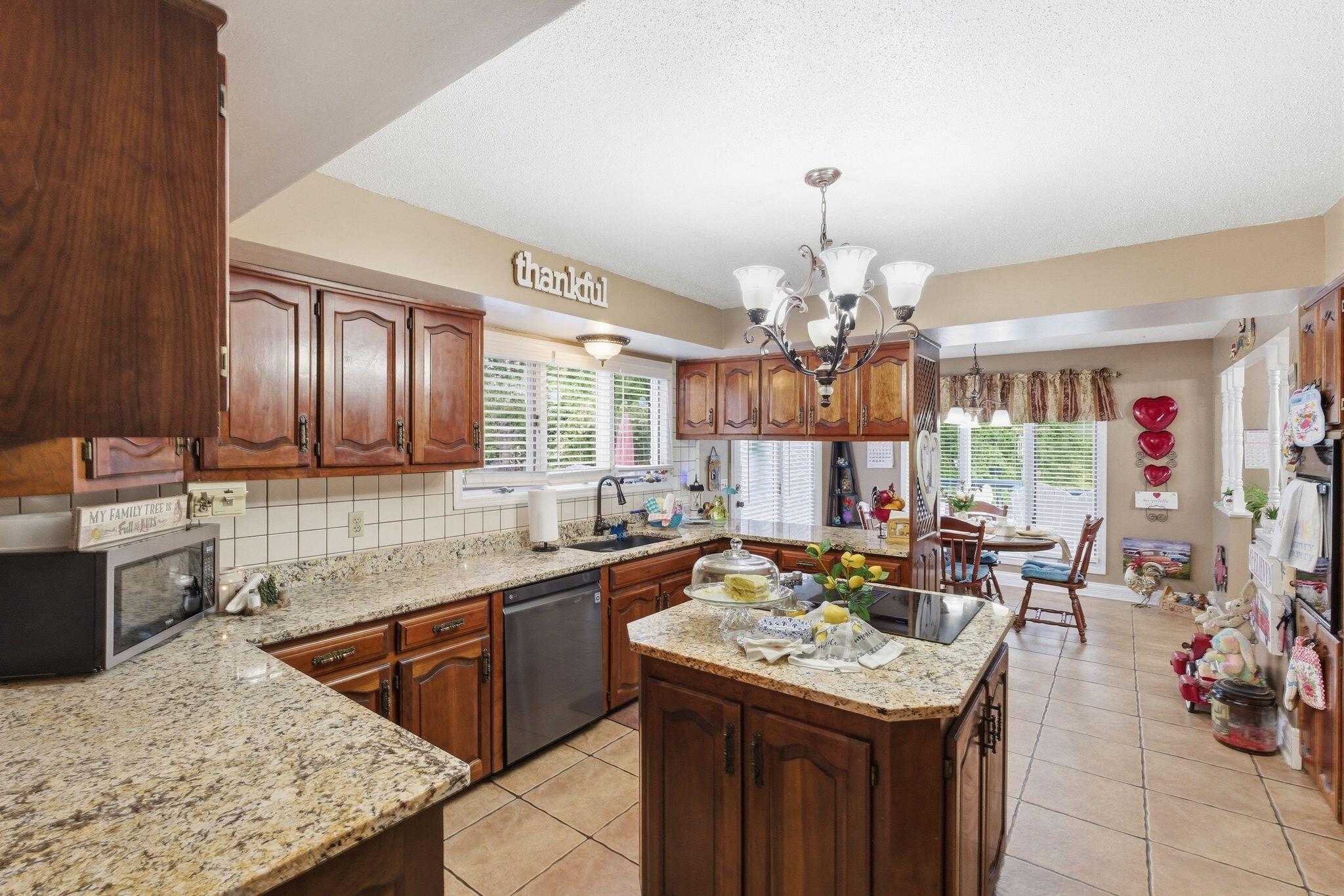 10949 E Laurel Road Property Photo 11