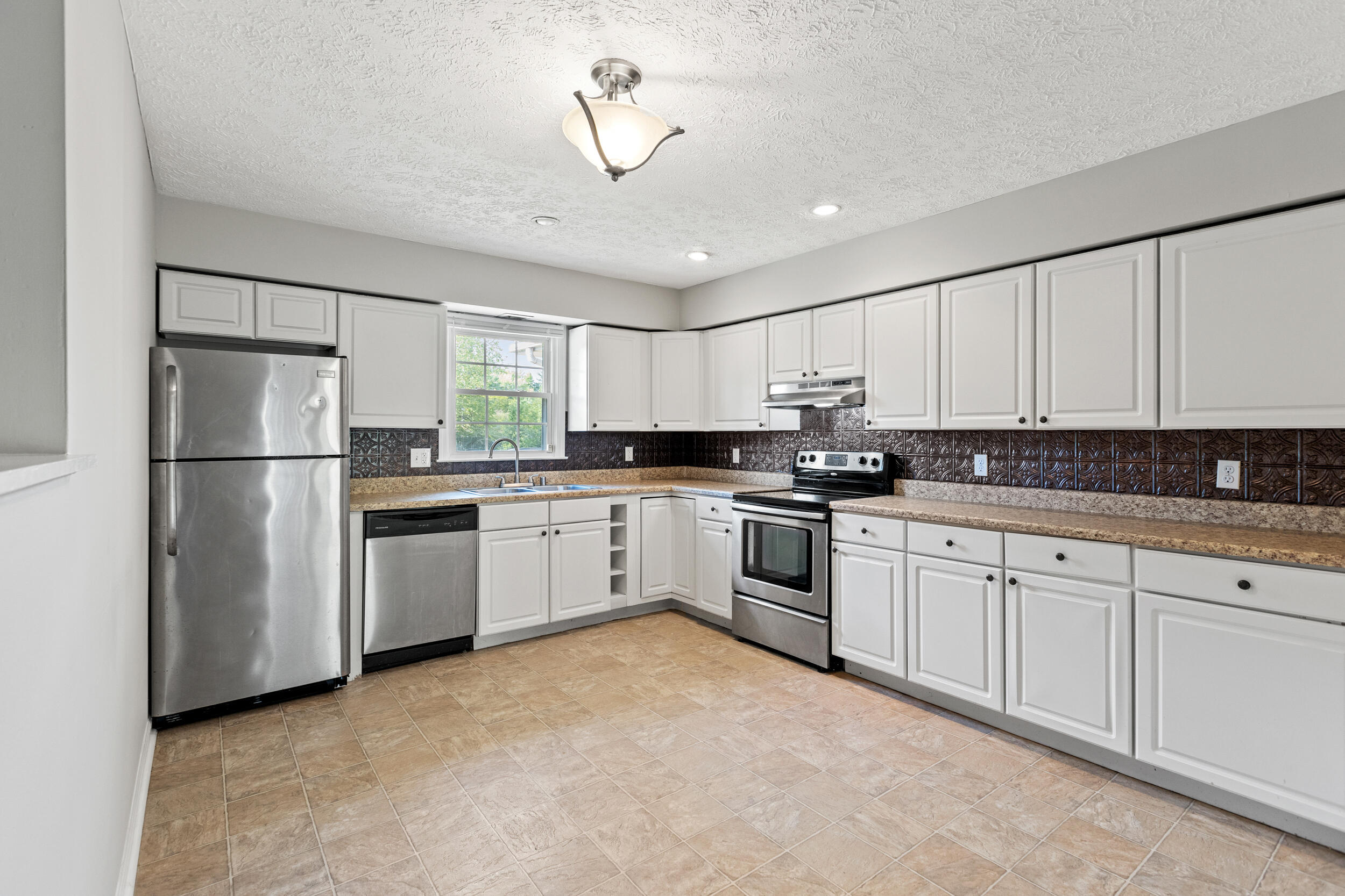 1200 Tishoff Drive Property Photo 20