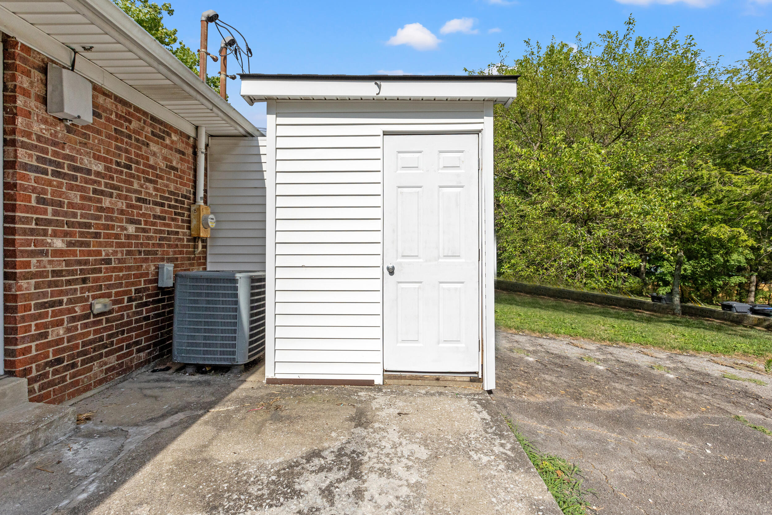 1200 Tishoff Drive Property Photo 26