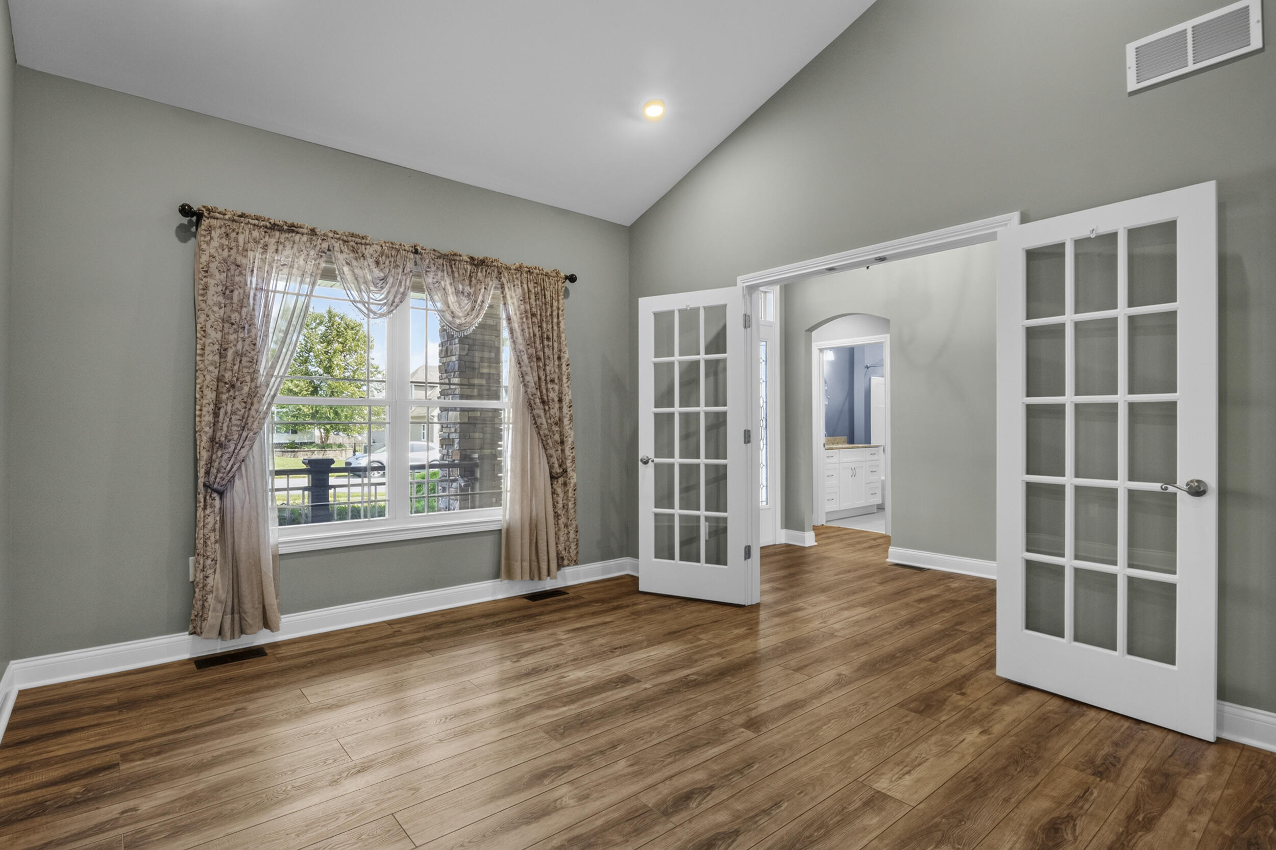 267 Runnymeade Drive Property Photo 11