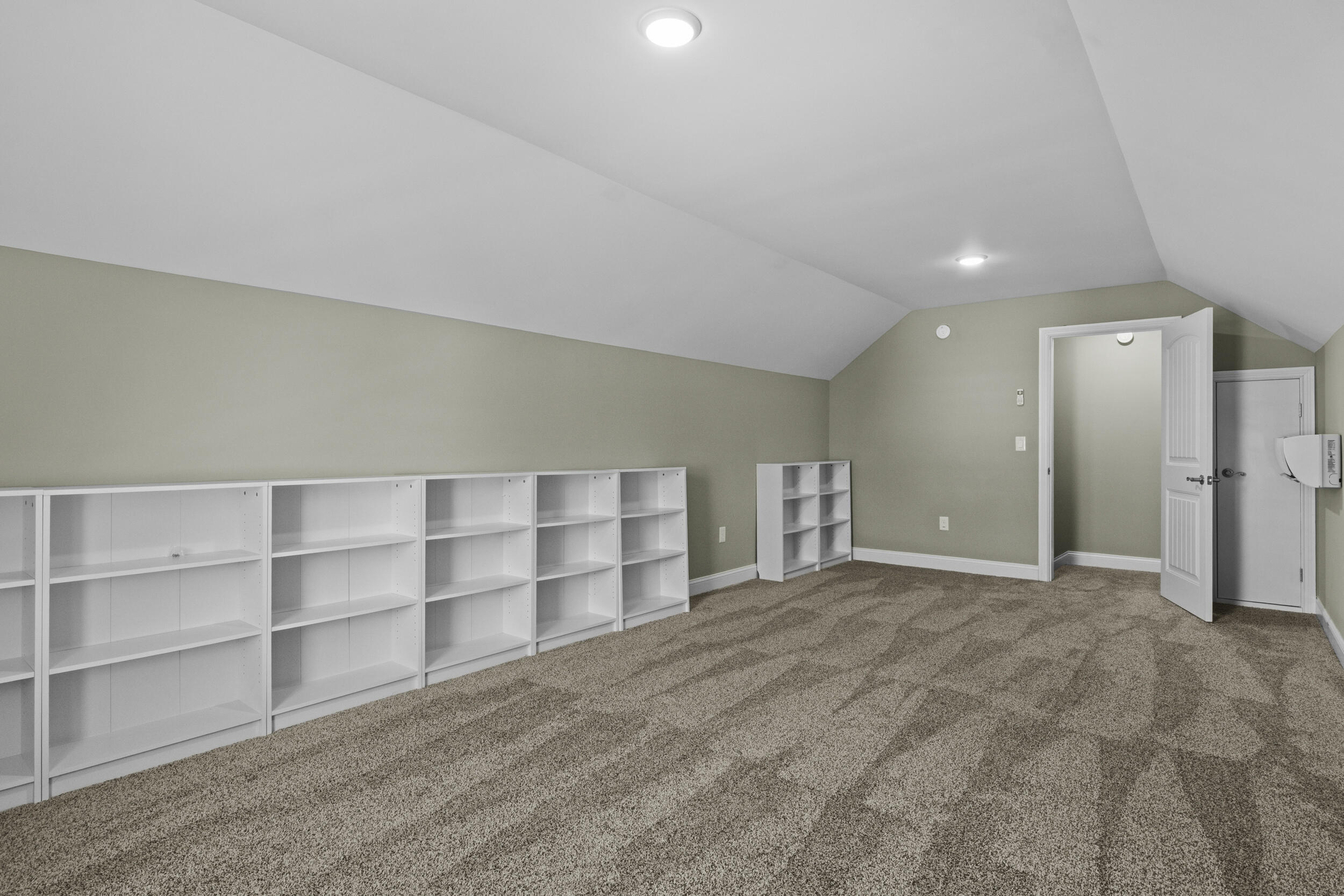 267 Runnymeade Drive Property Photo 38