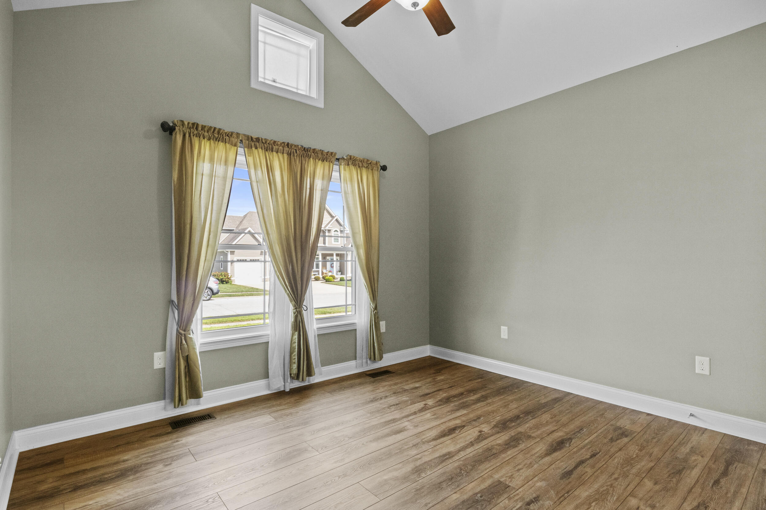 267 Runnymeade Drive Property Photo 41
