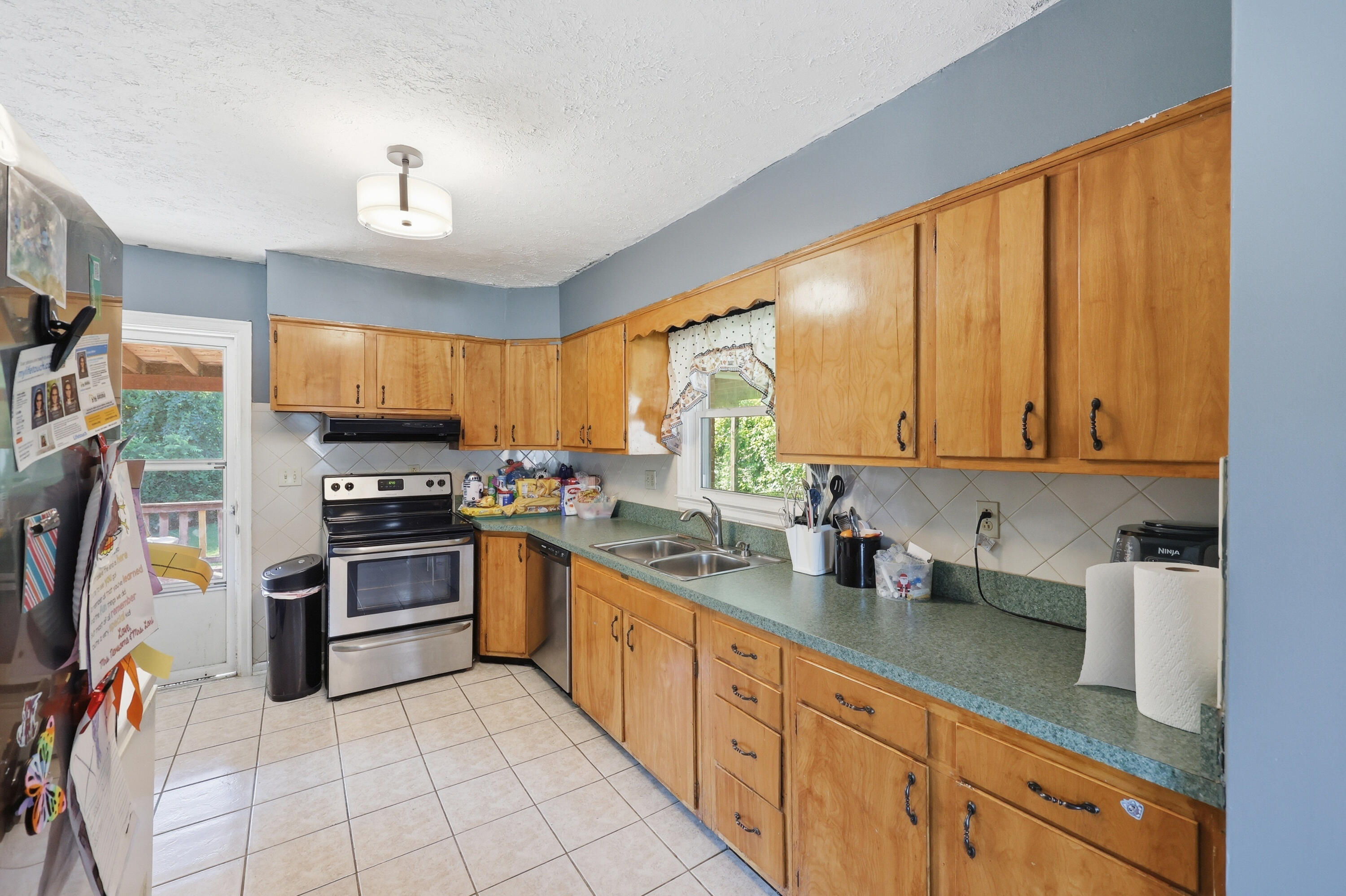 216 Rancho Drive Property Photo 2