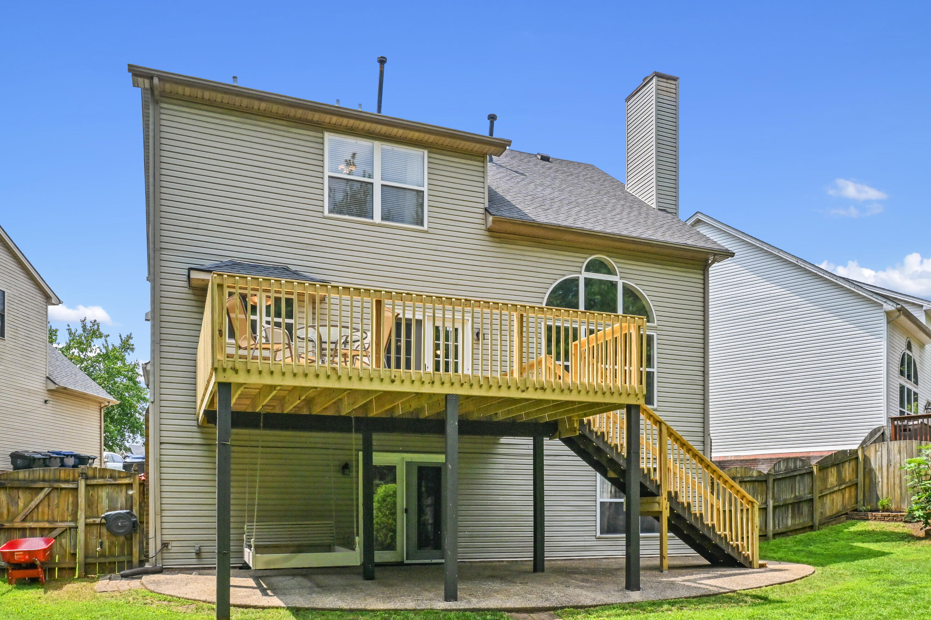 393 Shoreside Drive Property Photo 8