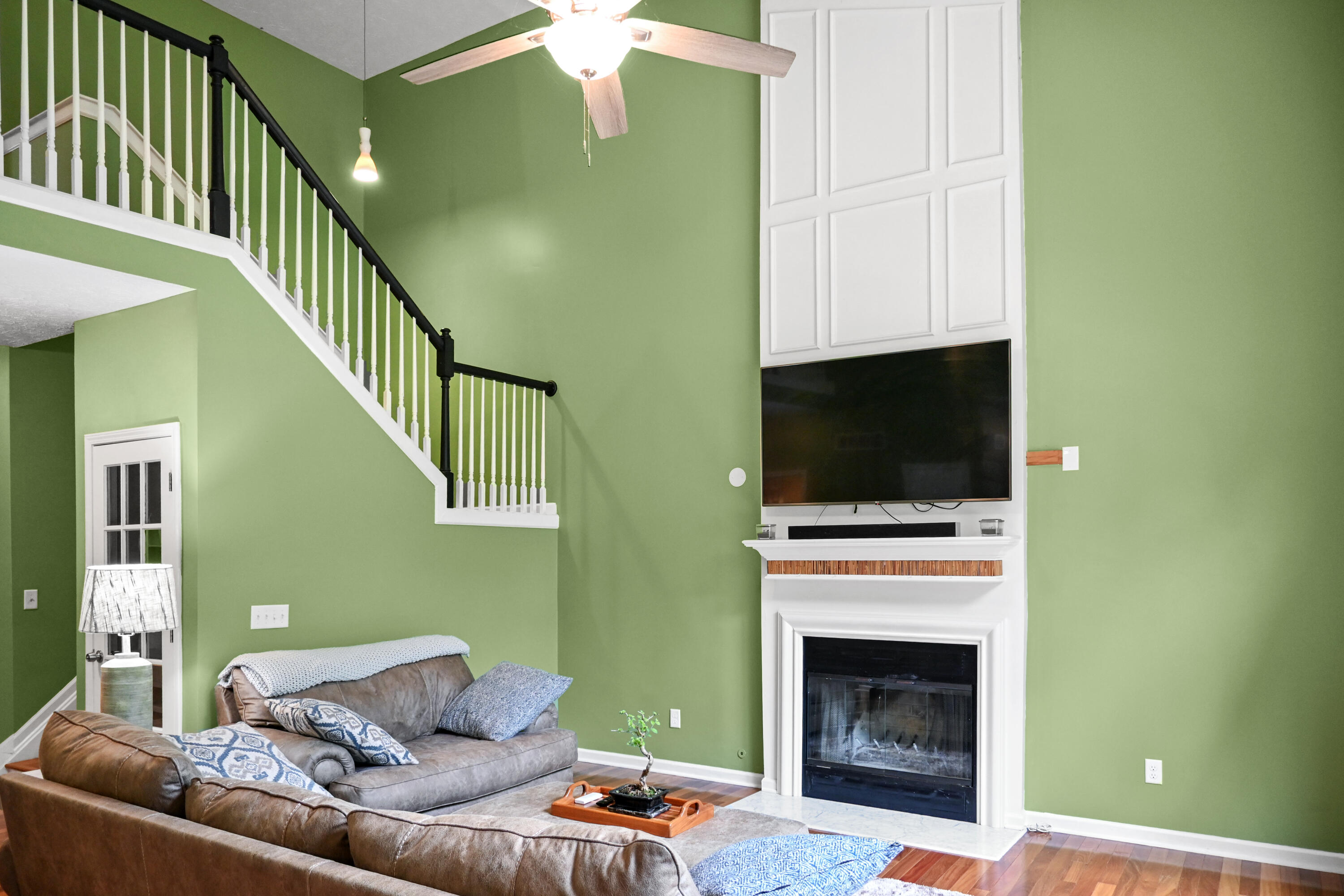 393 Shoreside Drive Property Photo 12