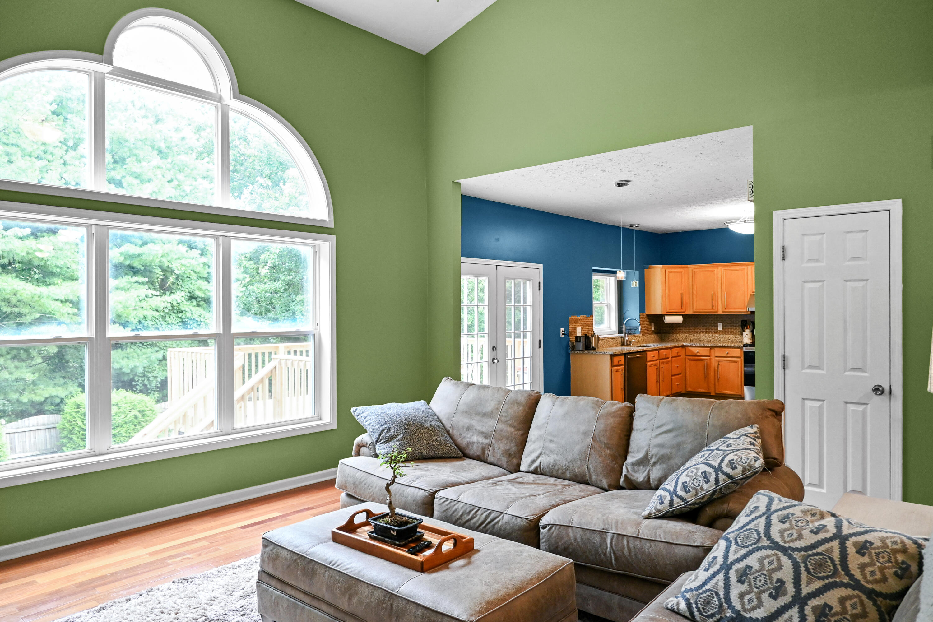 393 Shoreside Drive Property Photo 14
