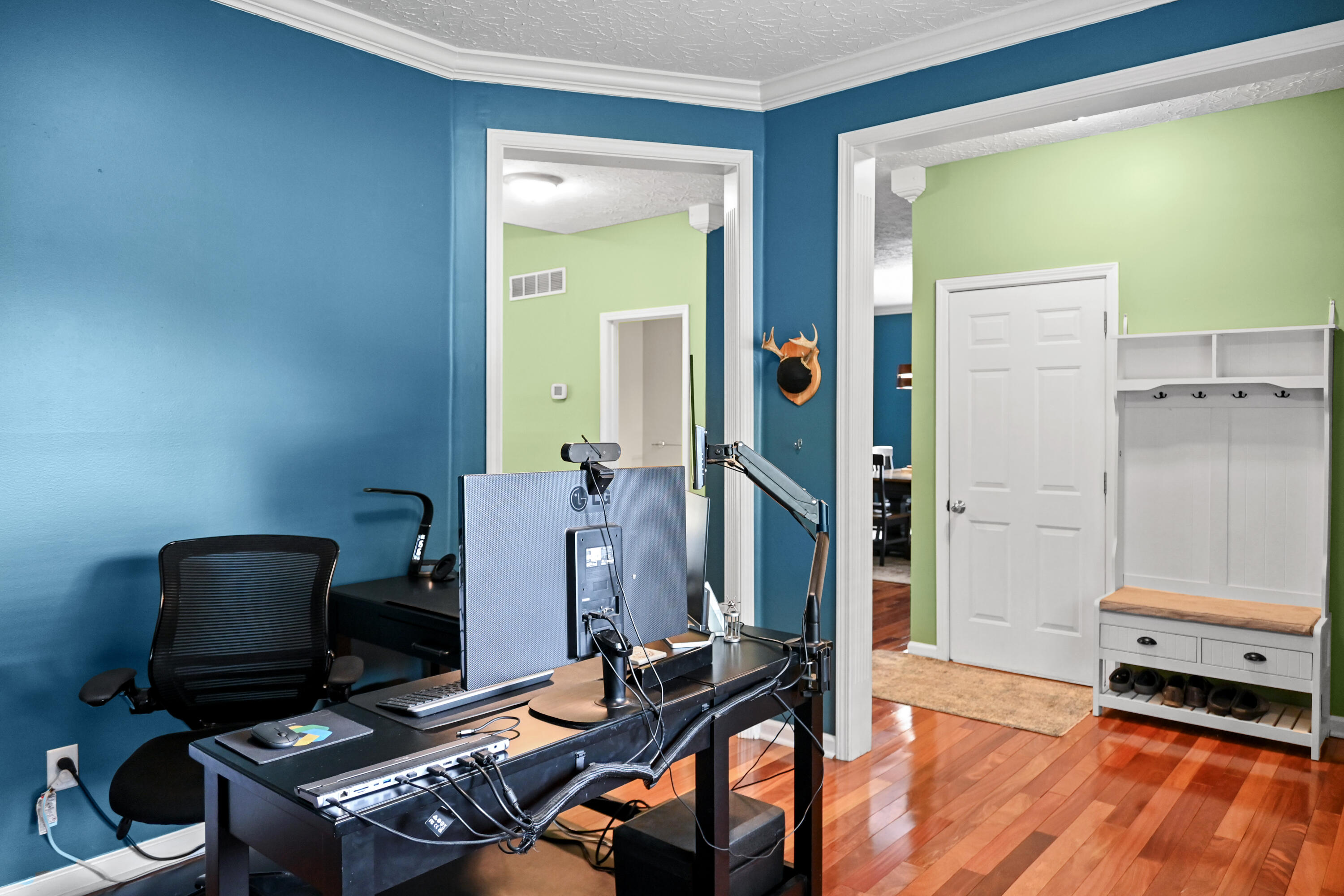 393 Shoreside Drive Property Photo 19