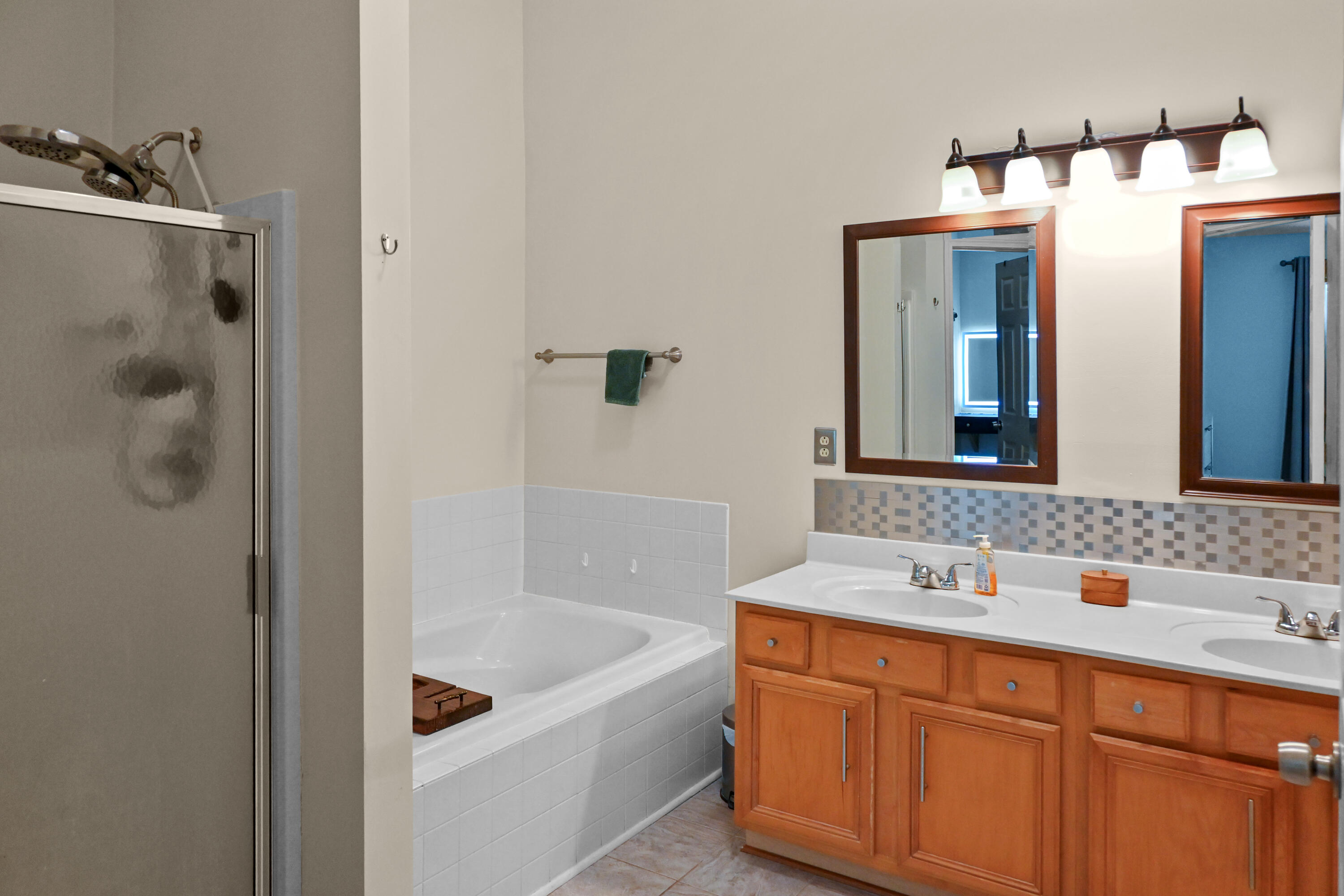 393 Shoreside Drive Property Photo 27