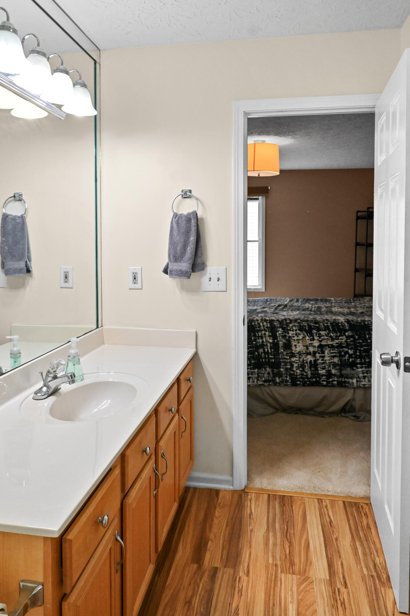 393 Shoreside Drive Property Photo 33