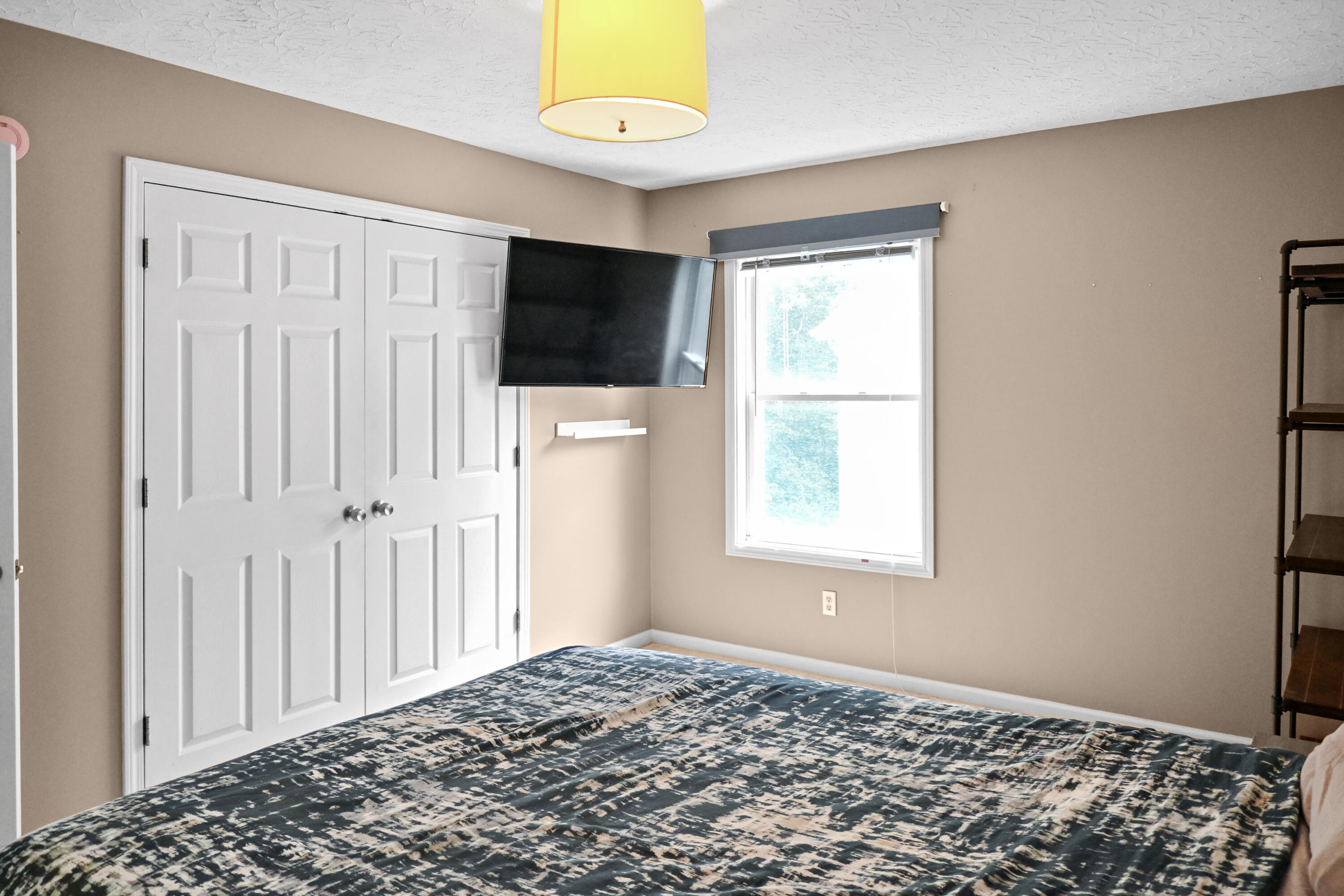 393 Shoreside Drive Property Photo 34