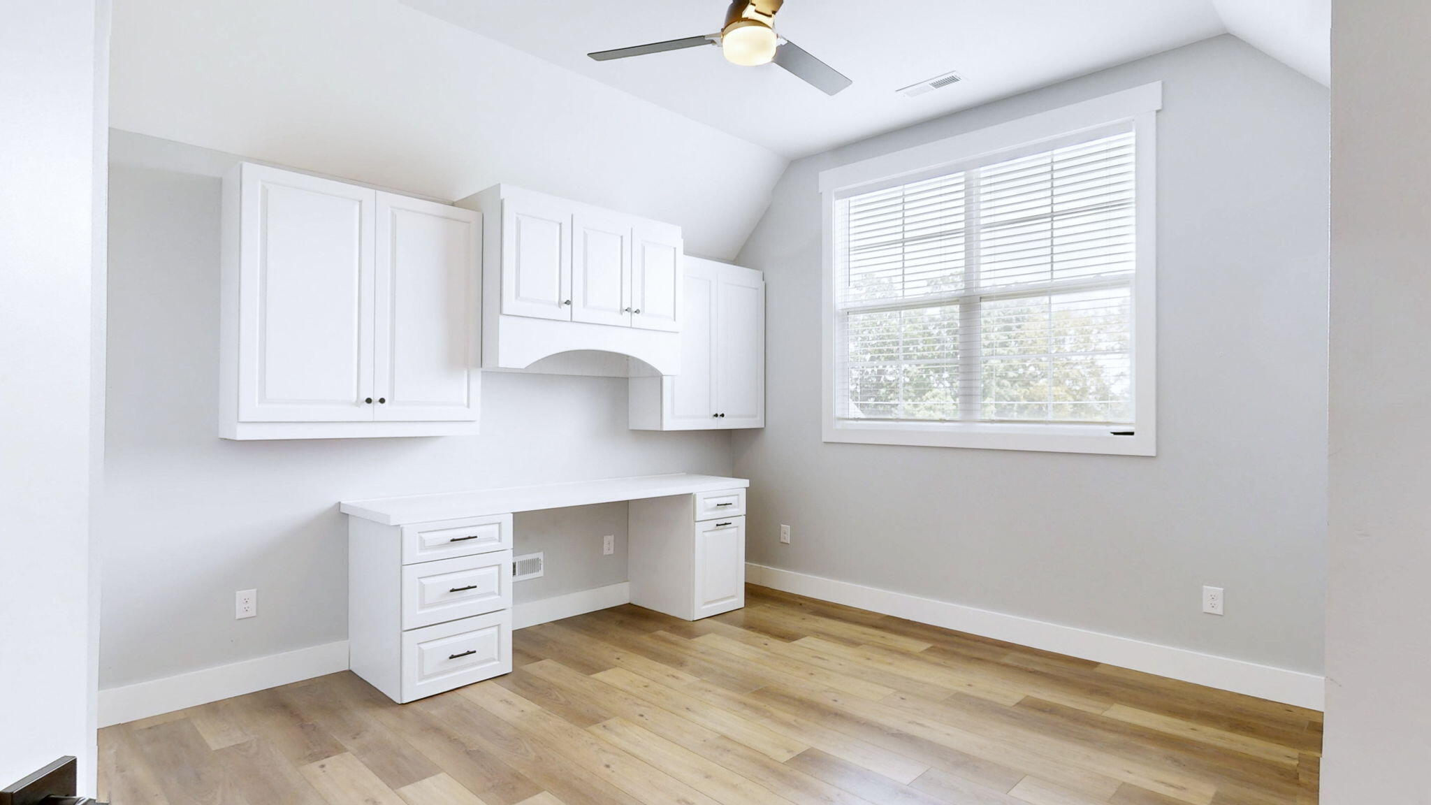 1031 Southwind Drive Property Photo 41
