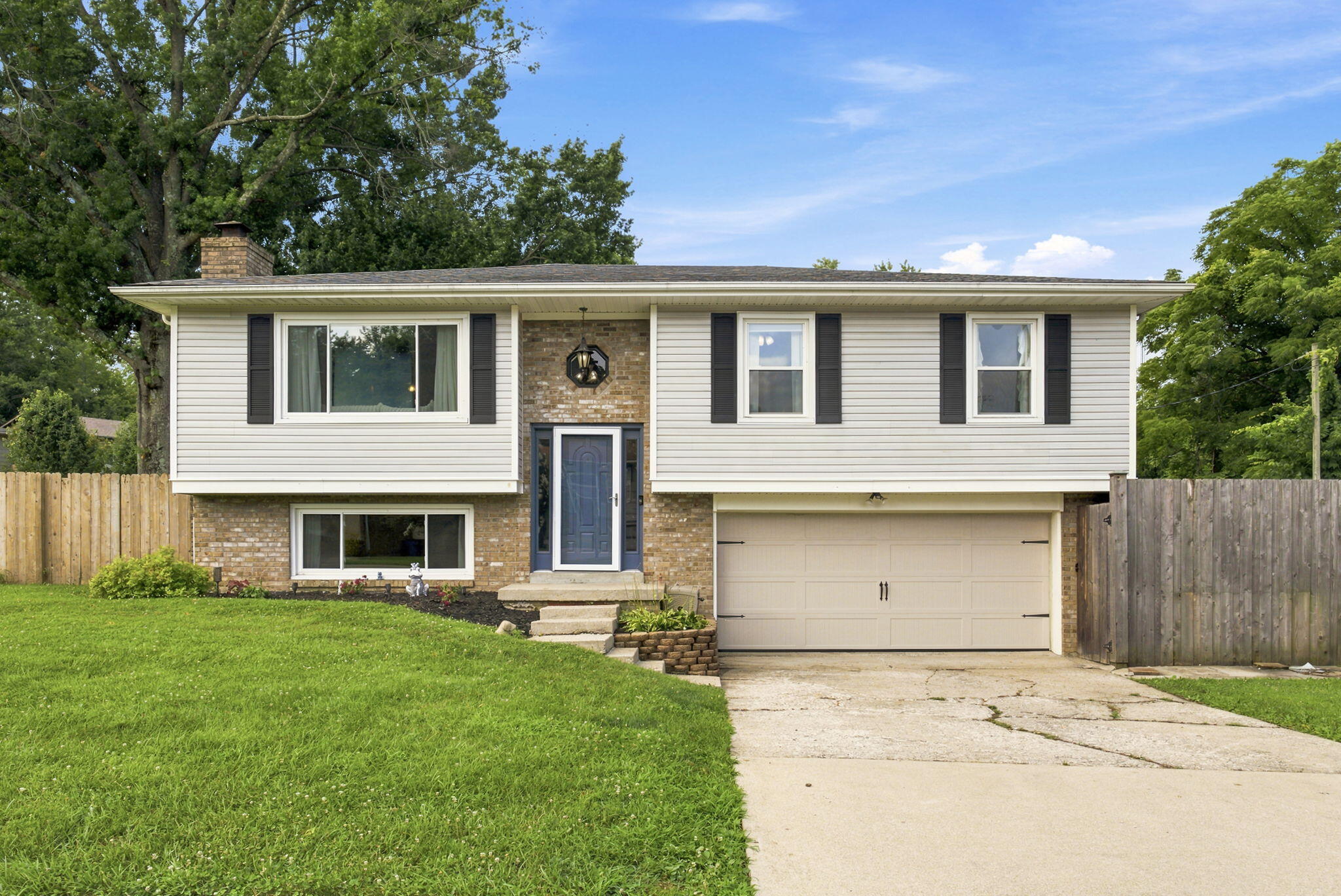 446 Monticello Boulevard Property Photo 2
