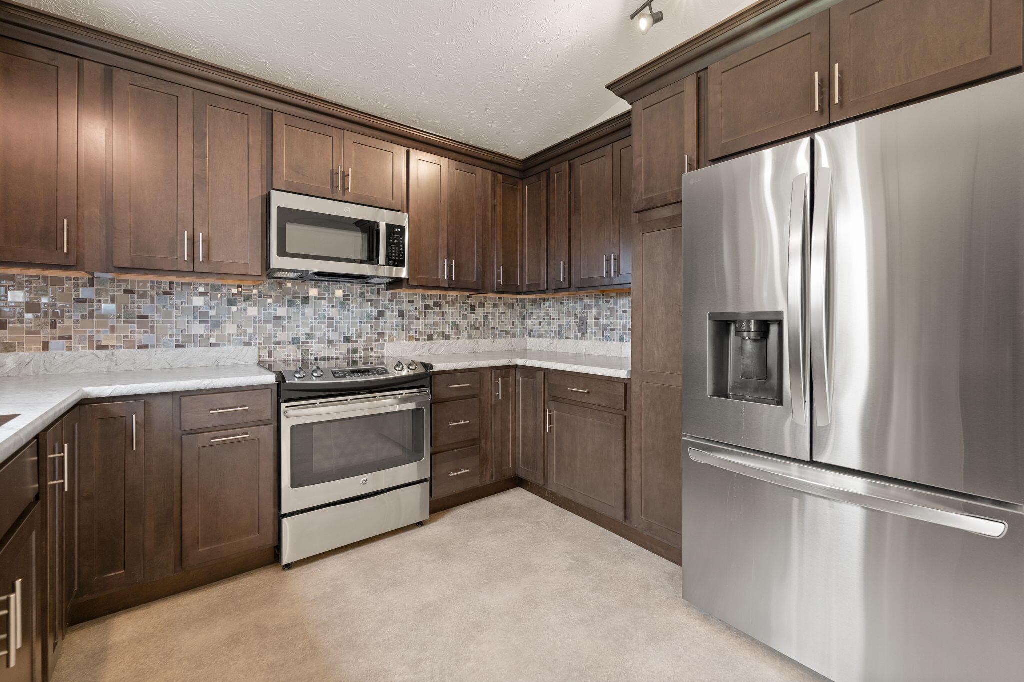 233 Brittany Circle Property Photo 15