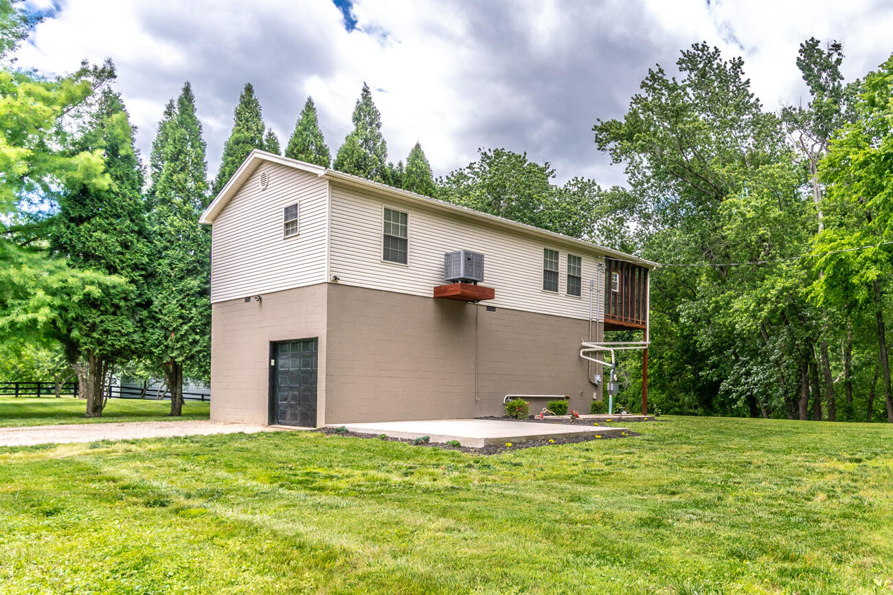2897 College Hill Road Property Photo 7