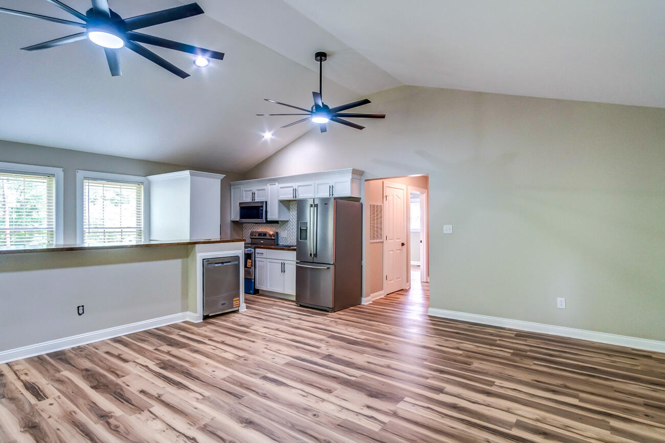 2897 College Hill Road Property Photo 10