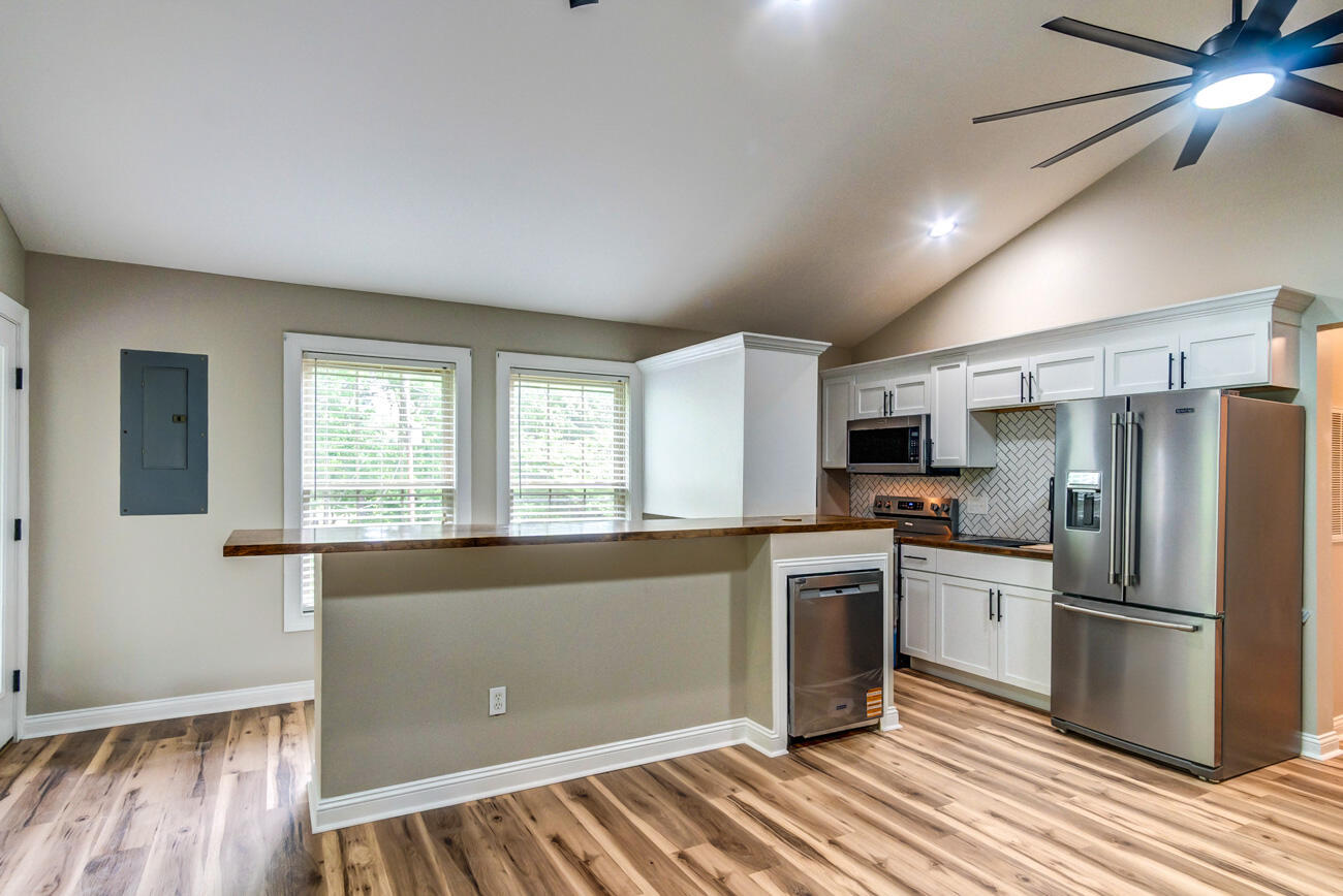 2897 College Hill Road Property Photo 16