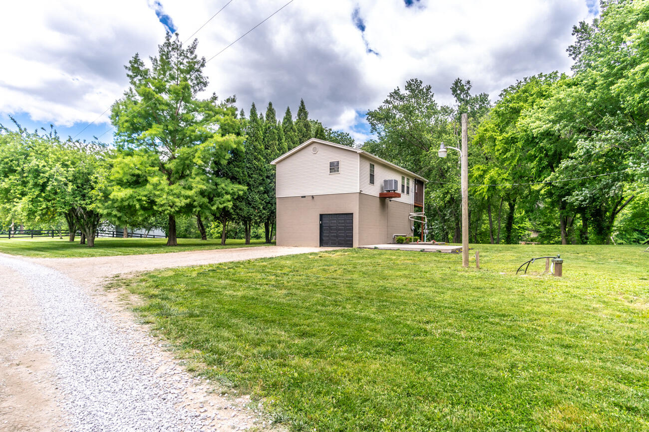 2897 College Hill Road Property Photo 17