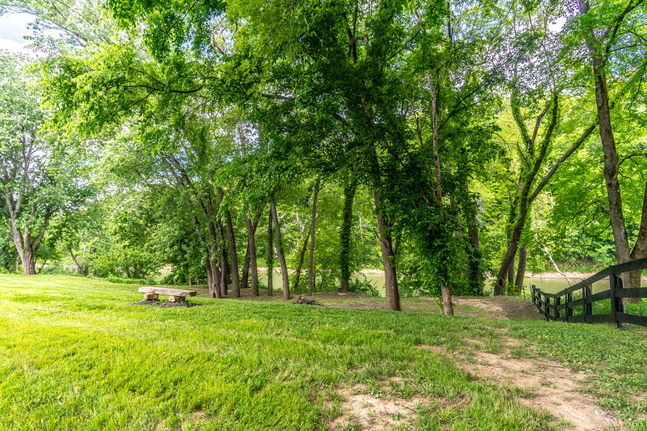 2897 College Hill Road Property Photo 18