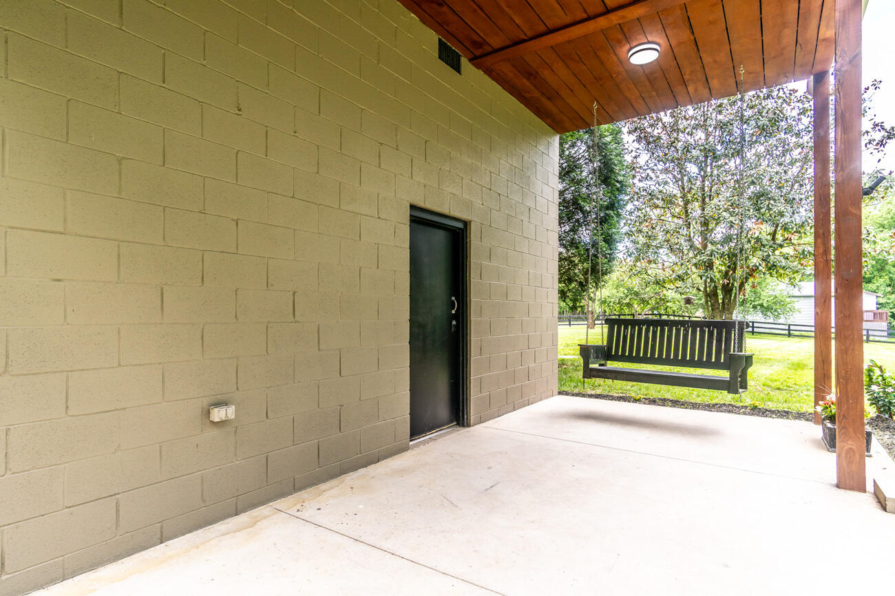 2897 College Hill Road Property Photo 23