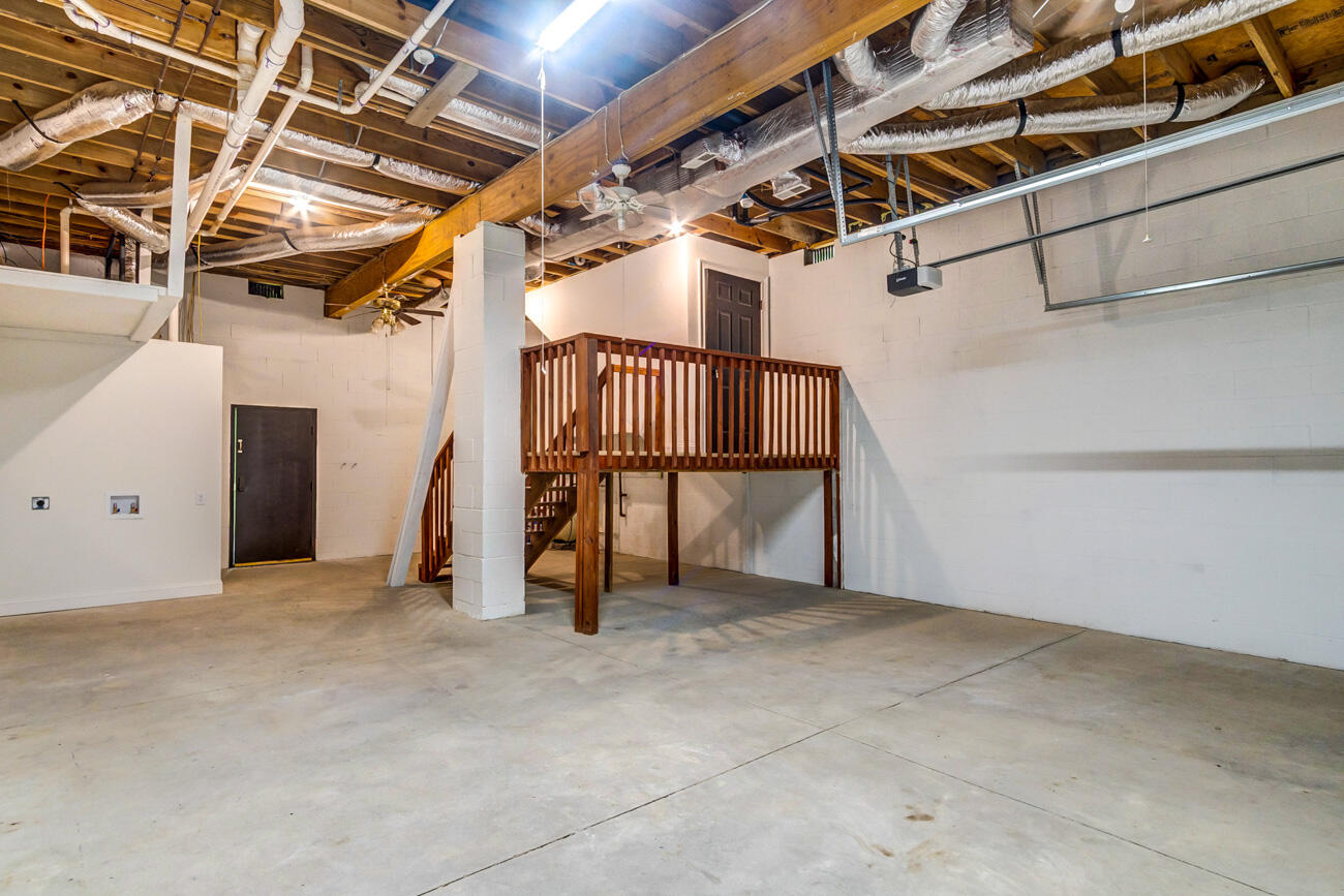 2897 College Hill Road Property Photo 32
