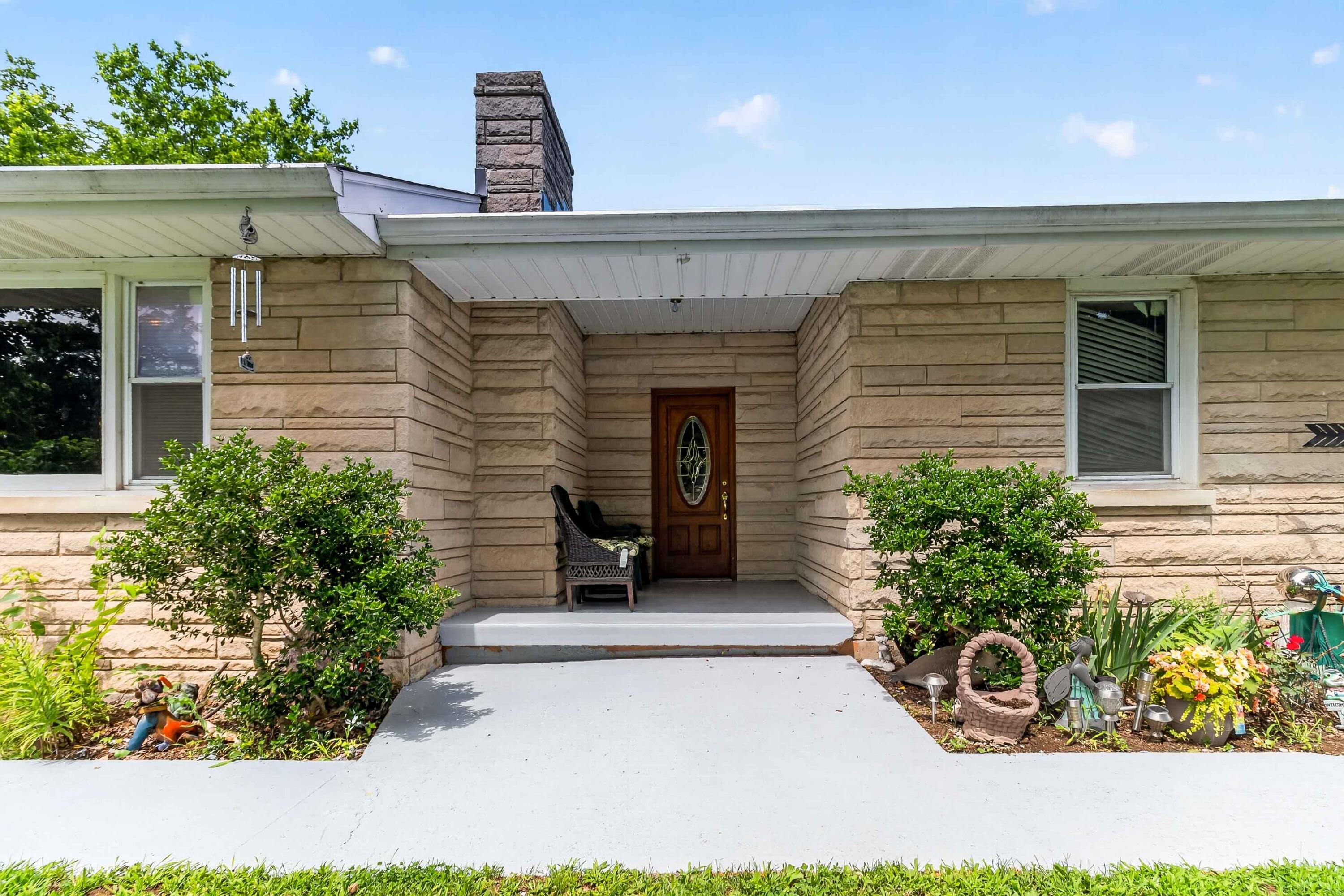 1730 Woods Road Property Photo 4