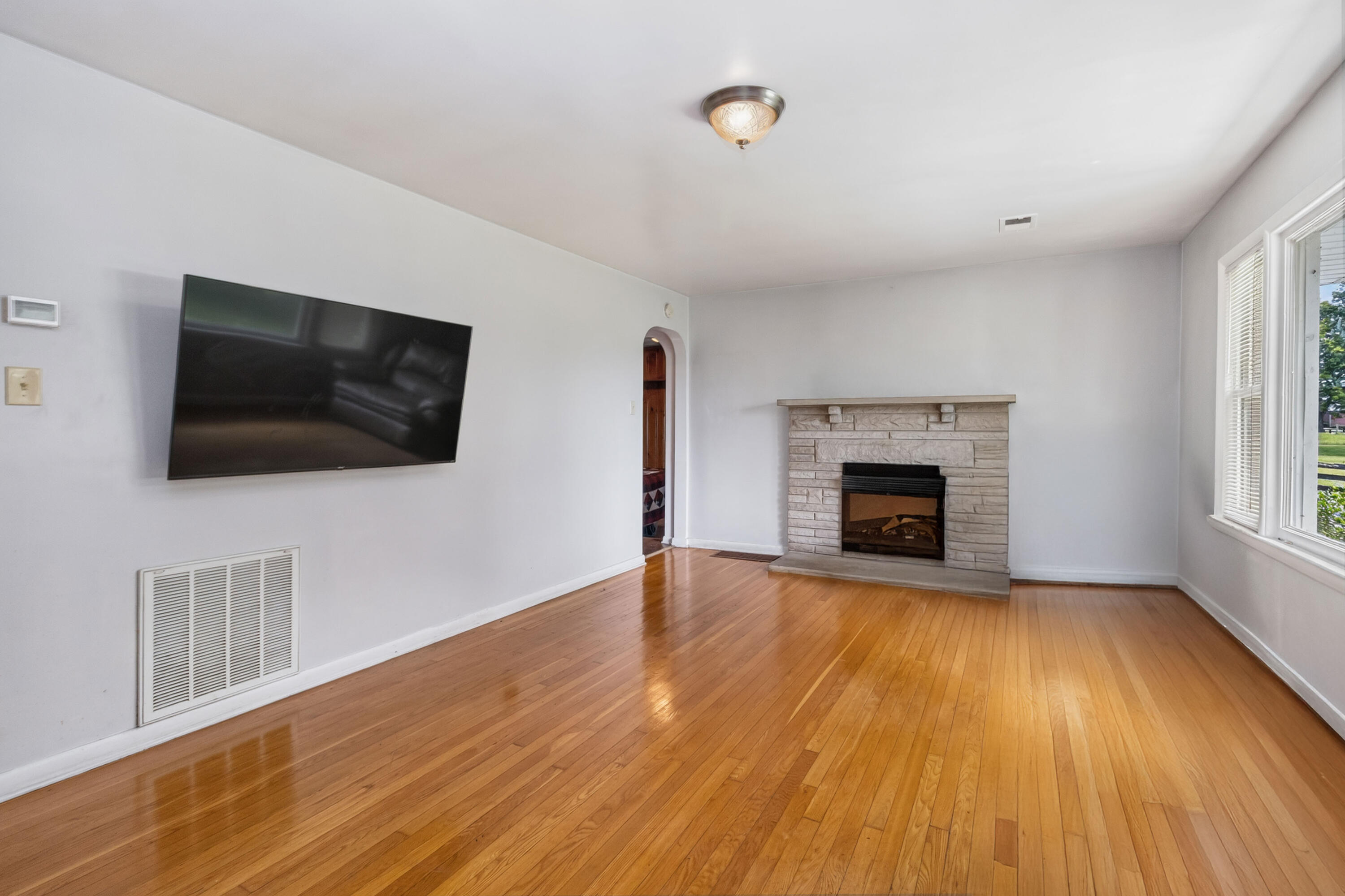 1730 Woods Road Property Photo 9