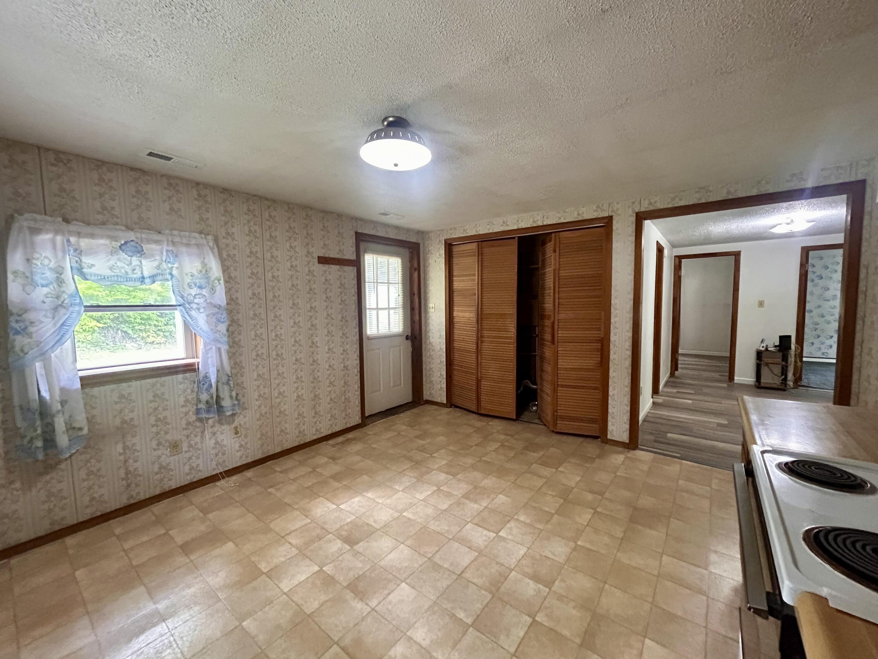 2450 S State Highway 233 Property Photo 12