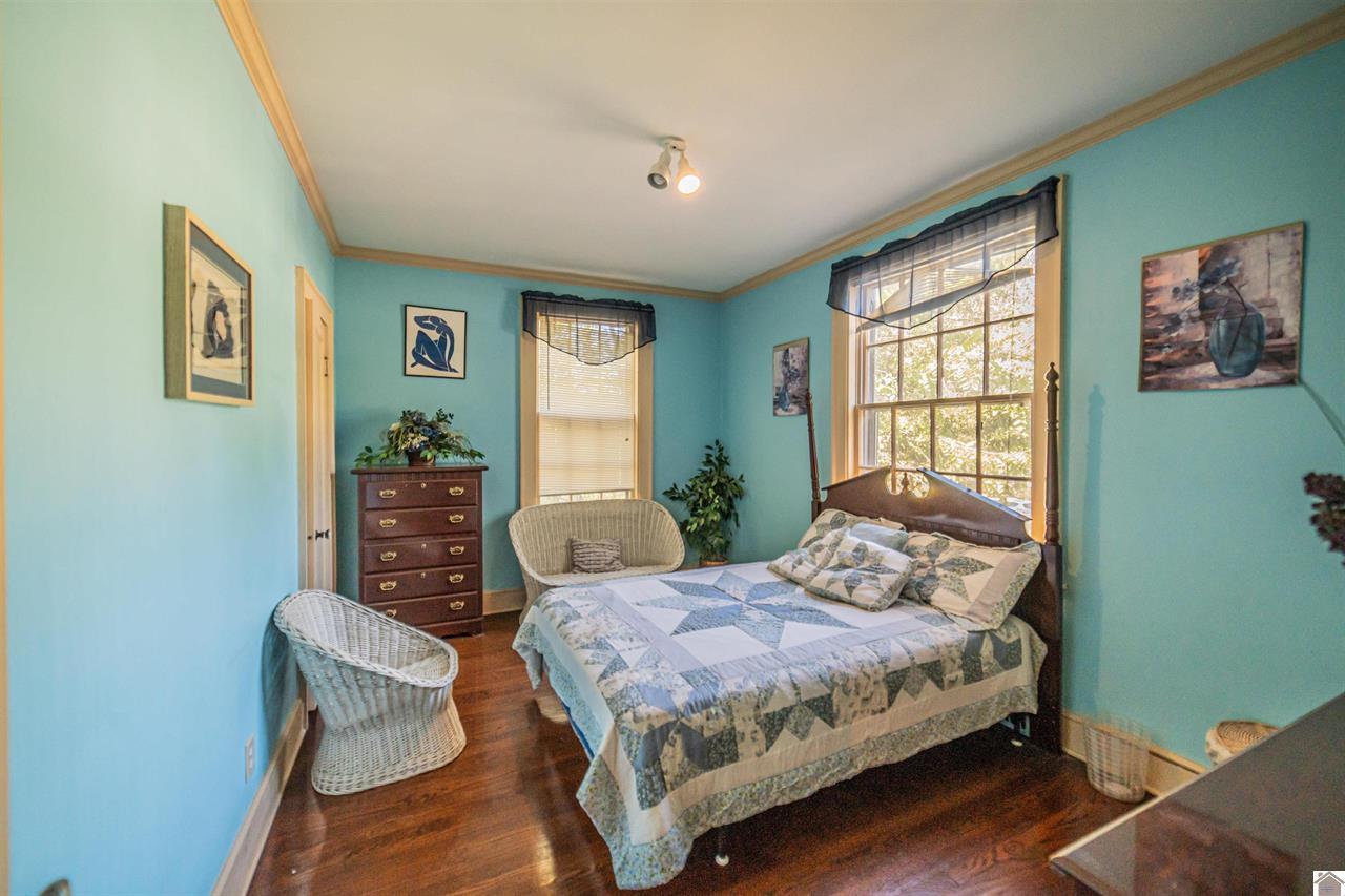 2104 Monroe Street Property Photo 18