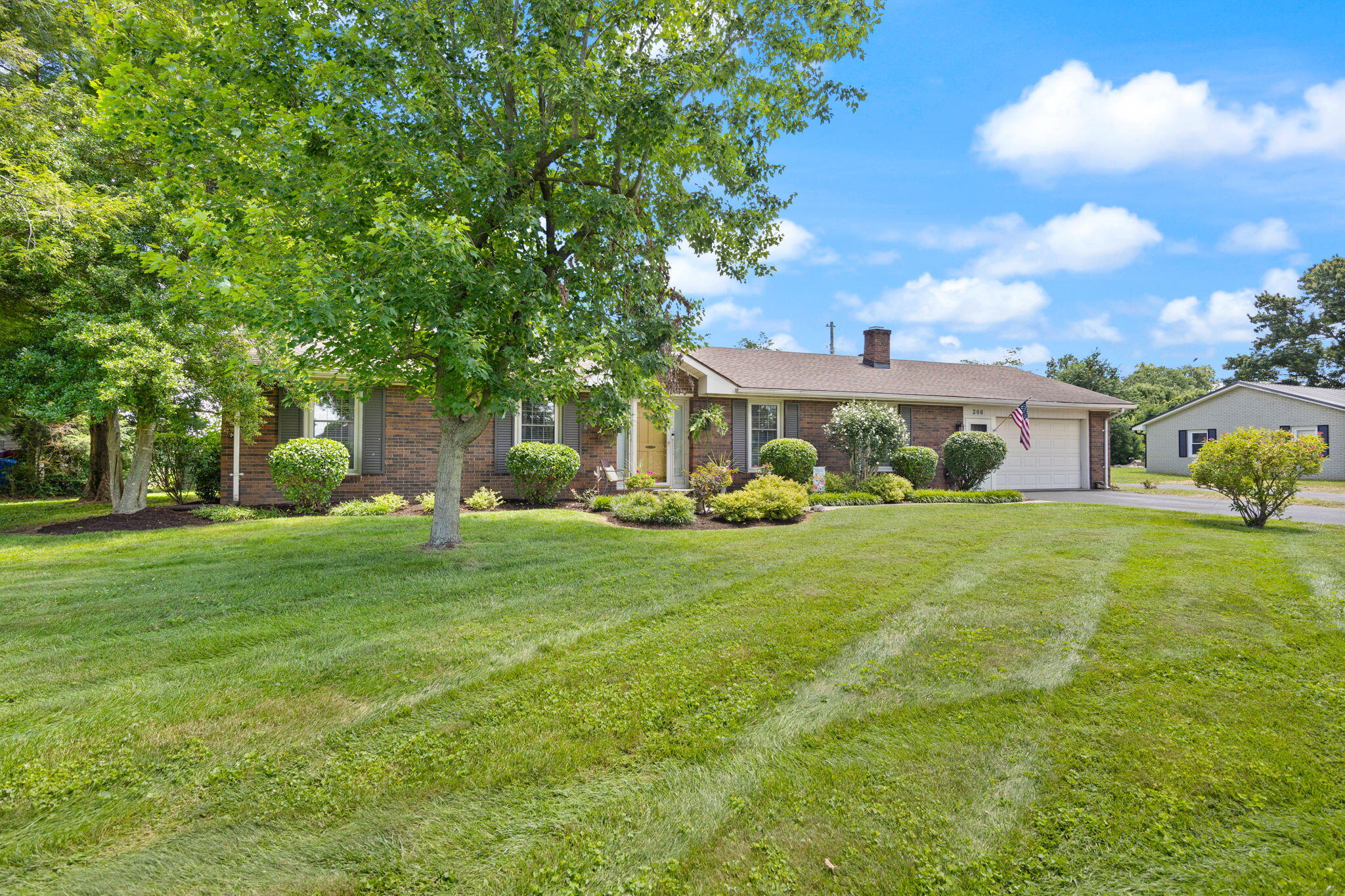 206 Stevens Court Property Photo 4