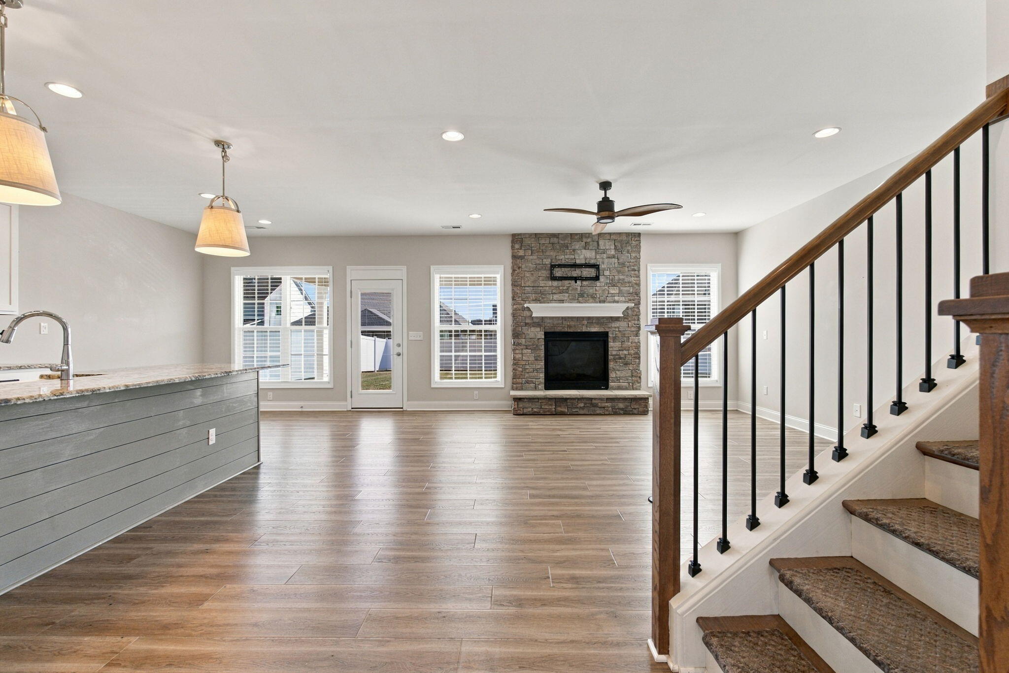 732 Hollyhock Drive Property Photo 2