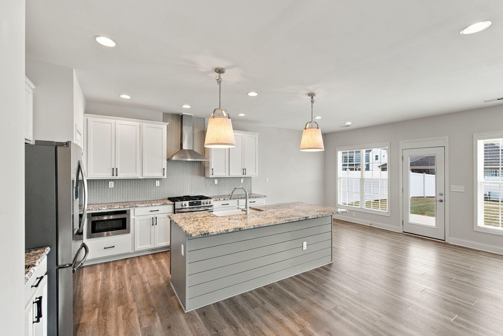 732 Hollyhock Drive Property Photo 3