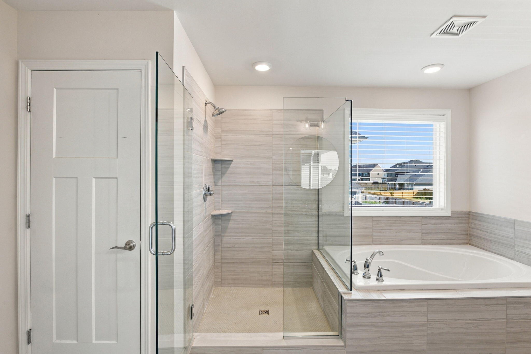732 Hollyhock Drive Property Photo 4