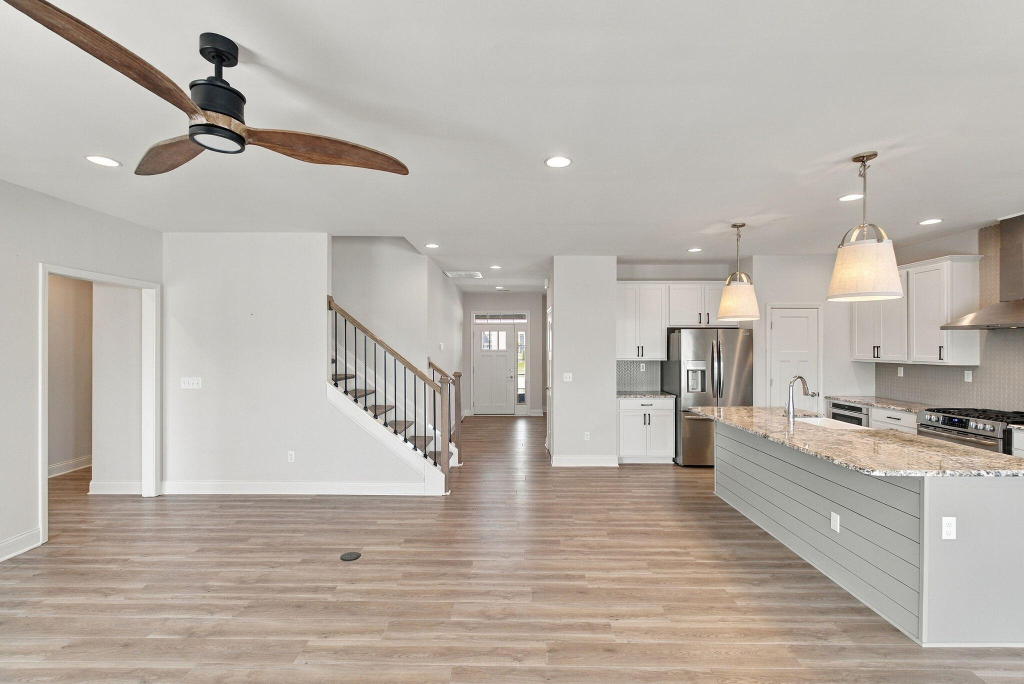 732 Hollyhock Drive Property Photo 6
